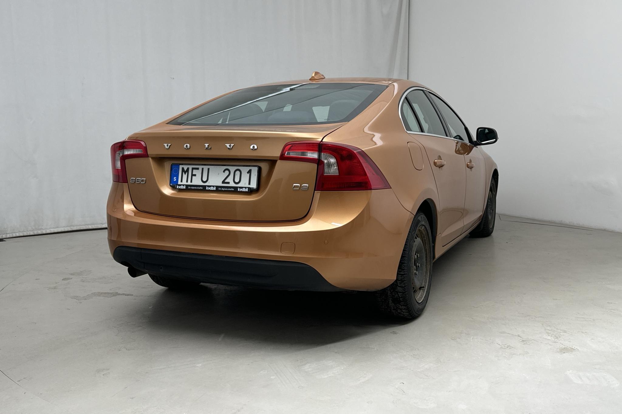 Volvo S60 D3 (163hk) - 127 050 km - Manualna - brązowy - 2012