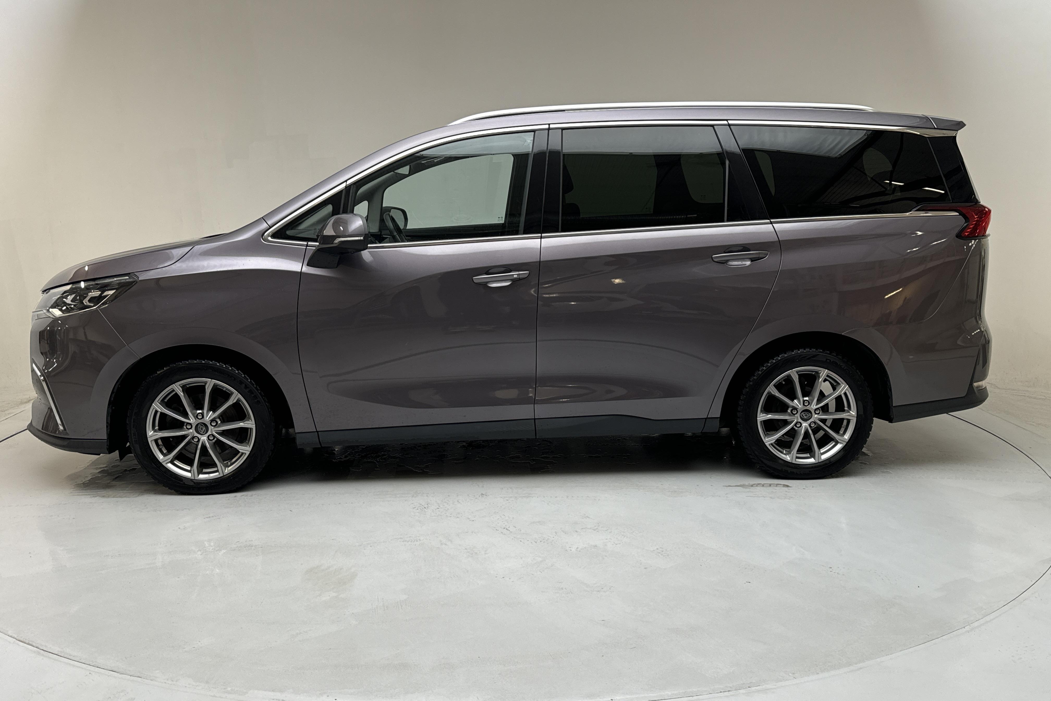 MAXUS Euniq 5 - 45 340 km - Automatic - gray - 2020