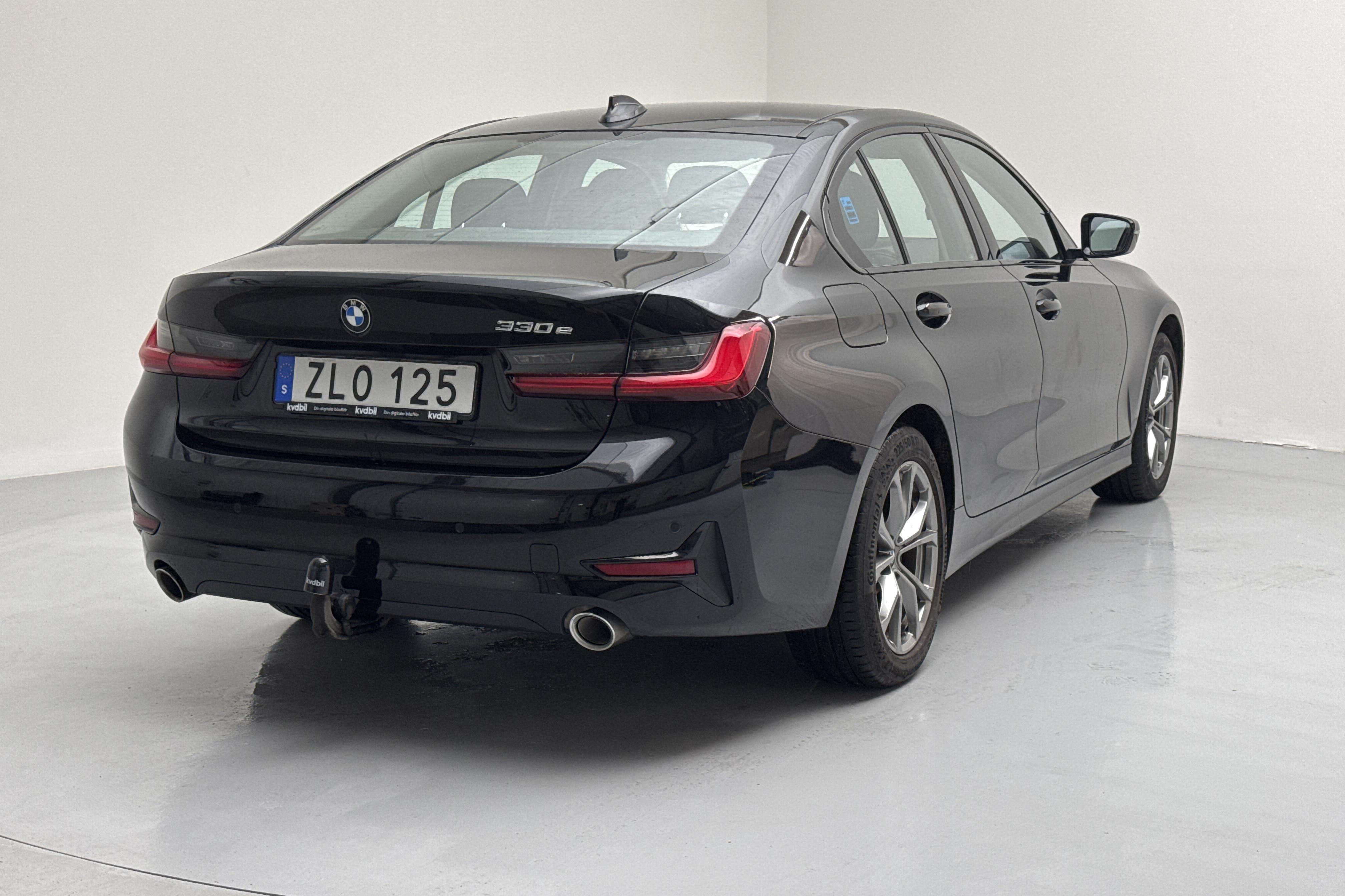 BMW 330e Sedan, G20 (292hk) - 78 880 km - Automaatne - must - 2020