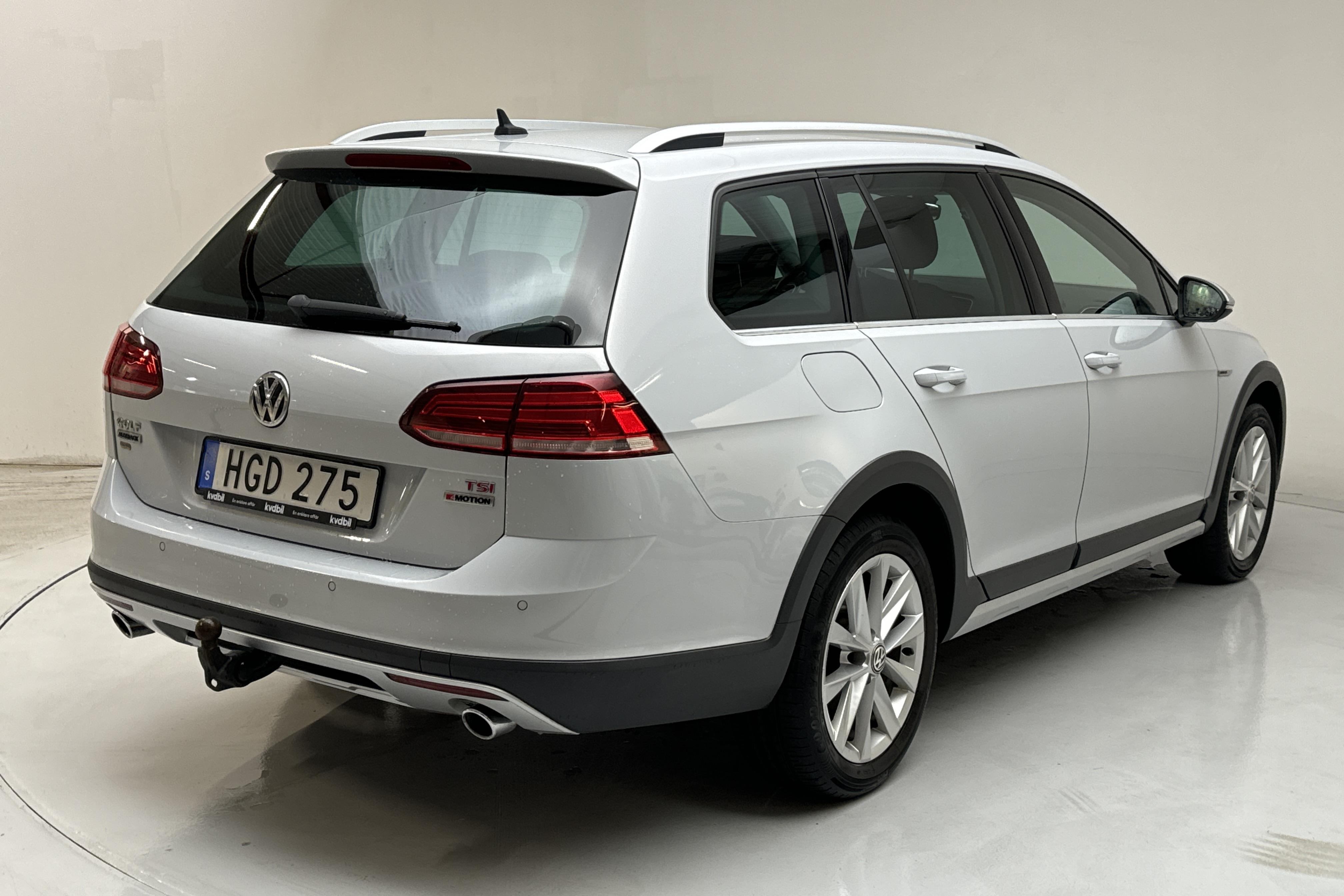 VW Golf Alltrack 1.8 TSI 4Motion (180hk) - 140 430 km - Automaatne - hõbe - 2017