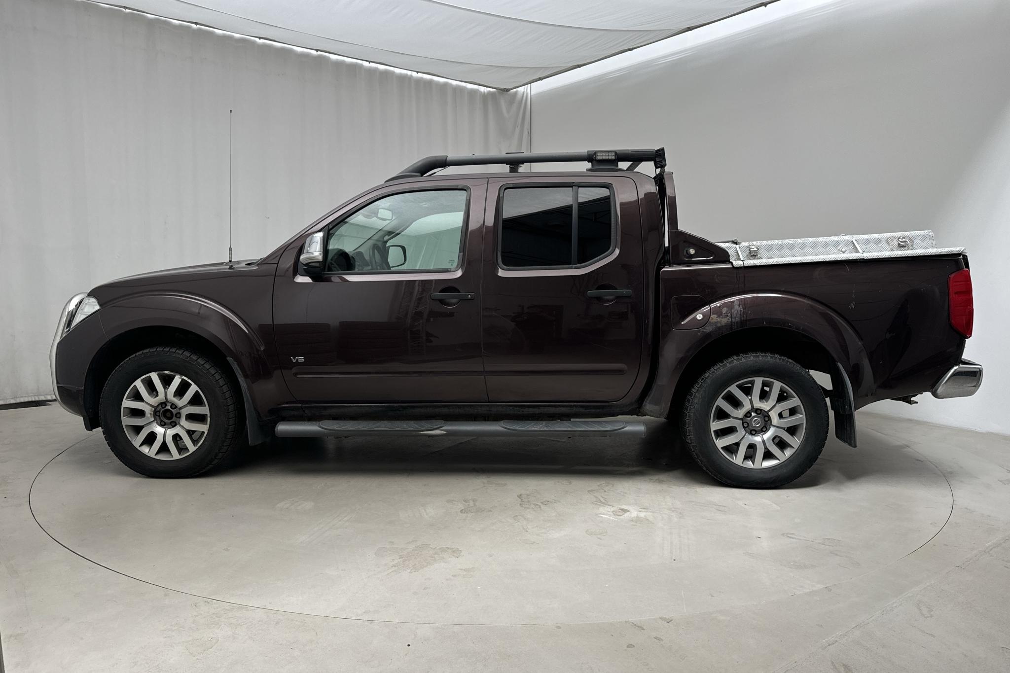 Nissan Navara 3.0 dCi V6 (231hk) - 251 940 km - Automatic - Dark Brown - 2012