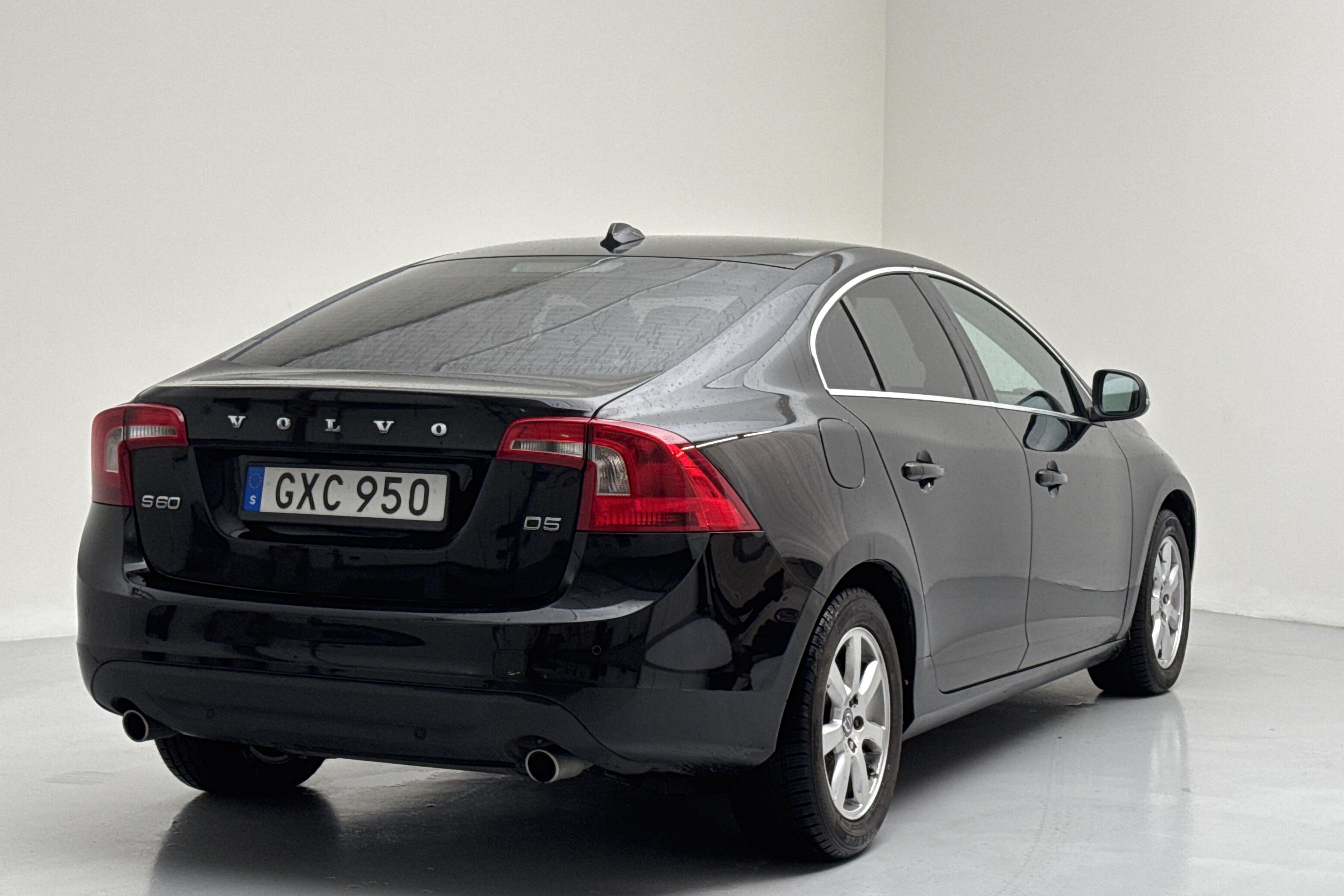 Volvo S60 D5 (215hk) - 27 691 mil - Manuell - svart - 2012