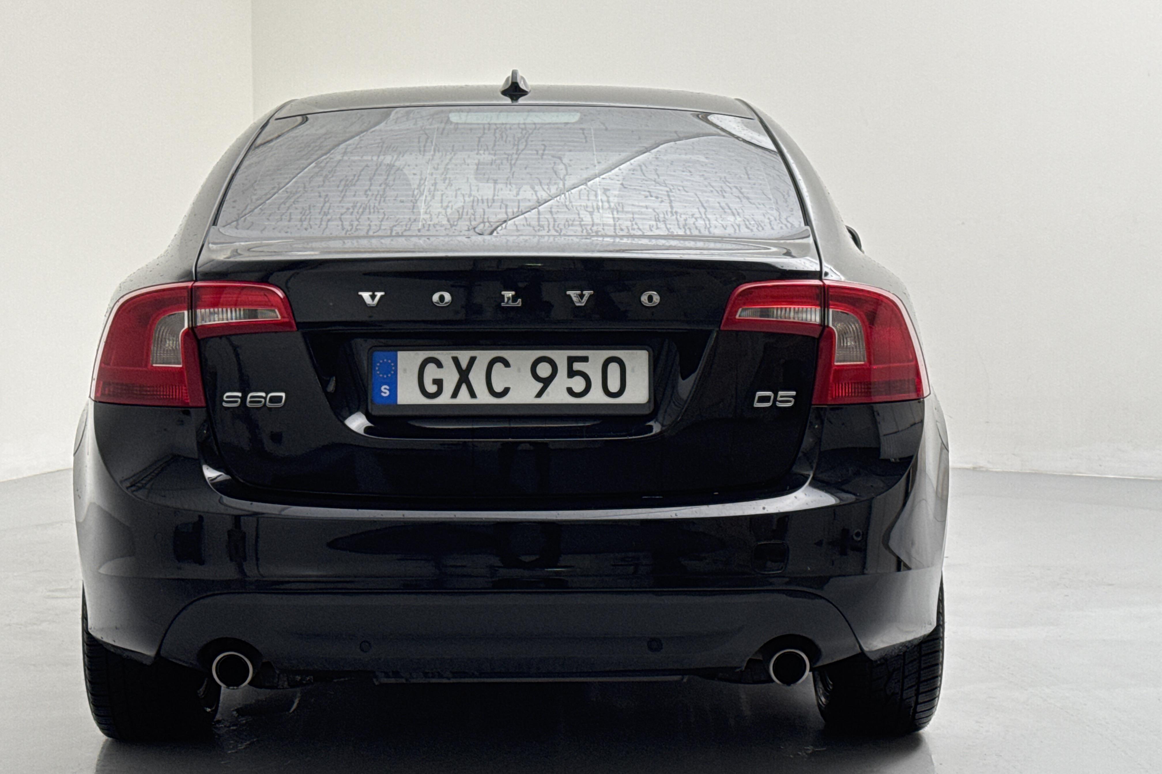 Volvo S60 D5 (215hk) - 27 691 mil - Manuell - svart - 2012