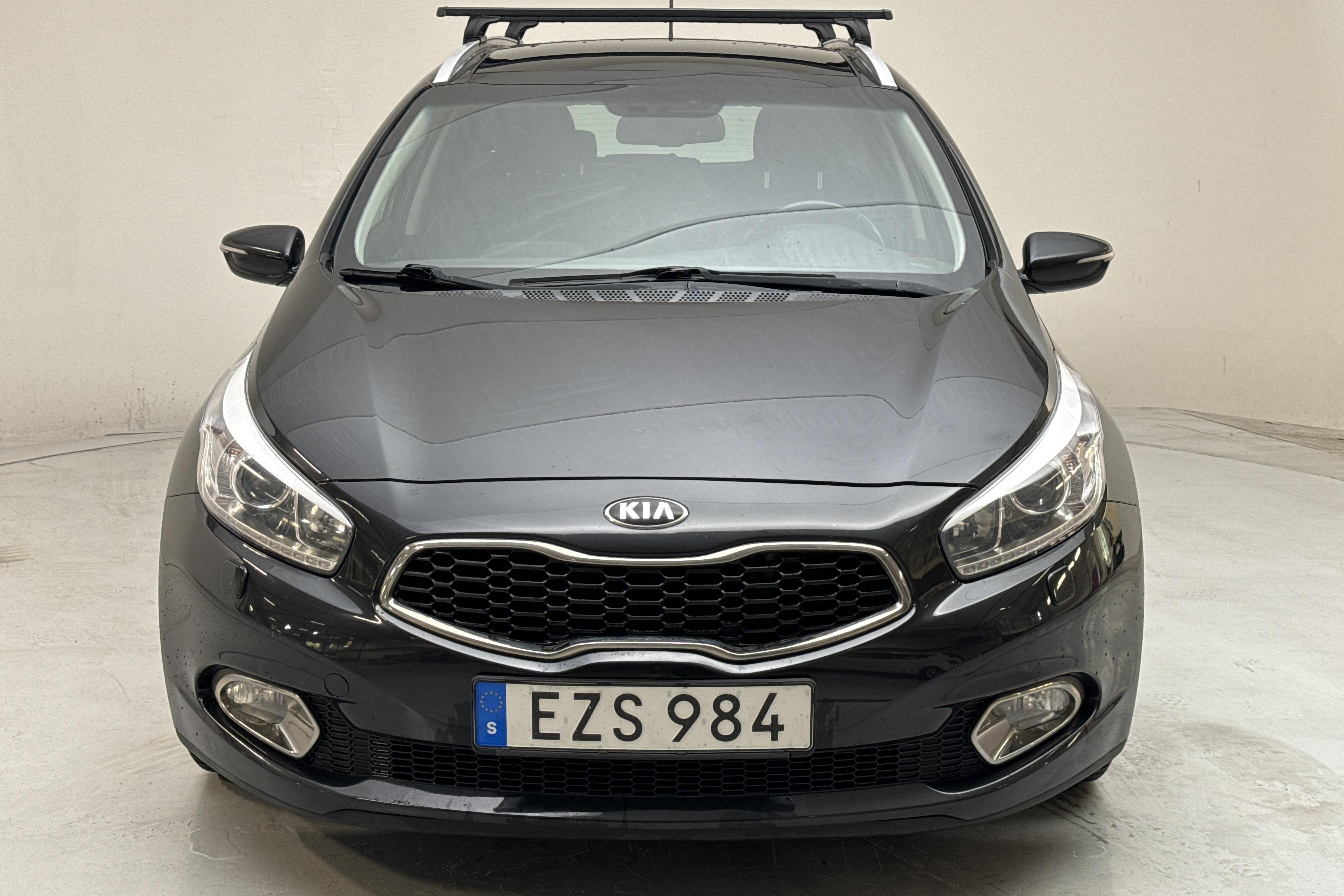 KIA Cee'd 1.6 CRDi SW (128hk) - 186 520 km - Manualna - czarny - 2015