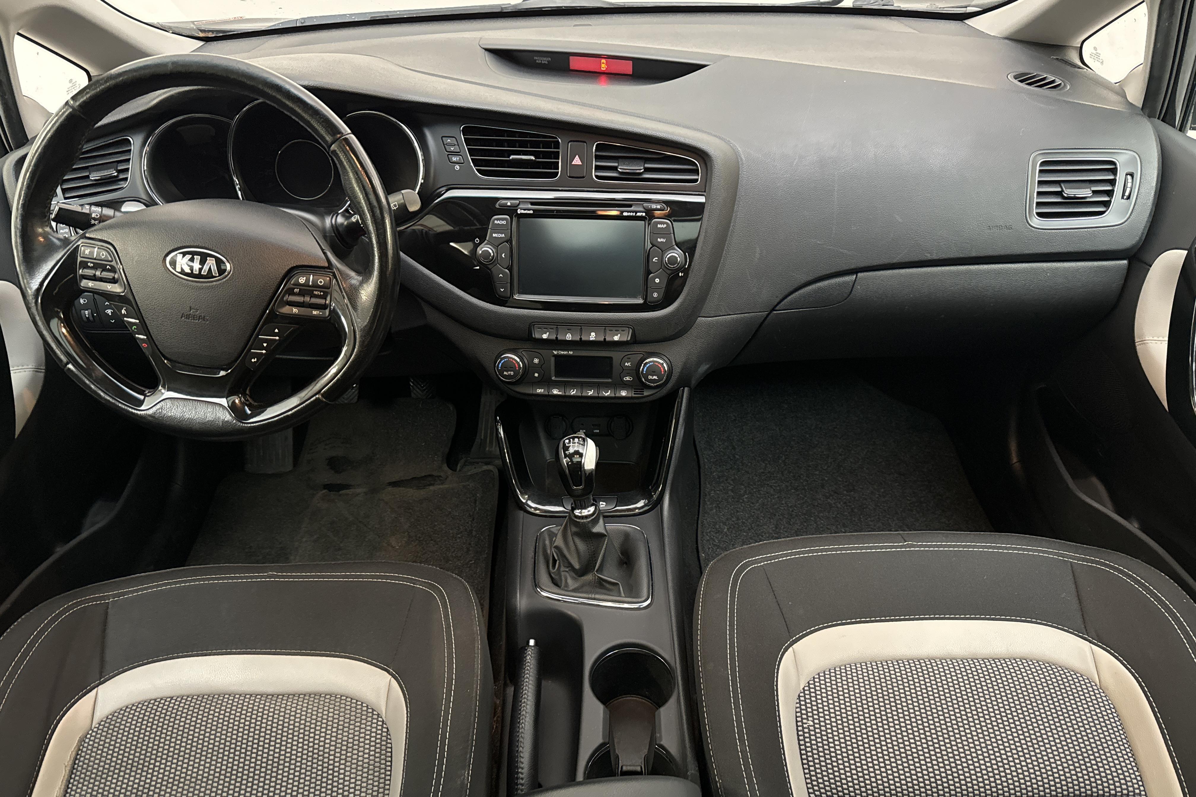 KIA Cee'd 1.6 CRDi SW (128hk) - 186 520 km - Manualna - czarny - 2015