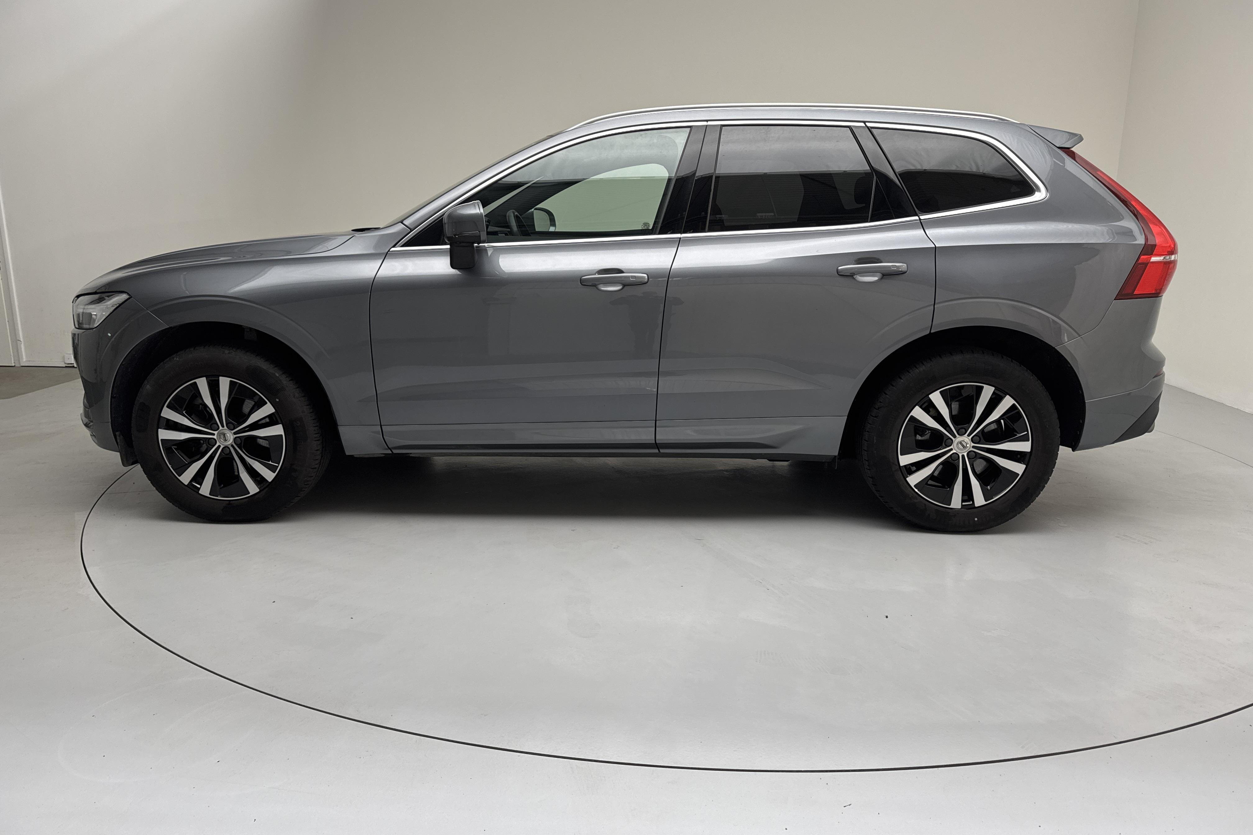 Volvo XC60 B4 AWD Mildhybrid, Diesel (197hk) - 32 120 km - Automatic - gray - 2021