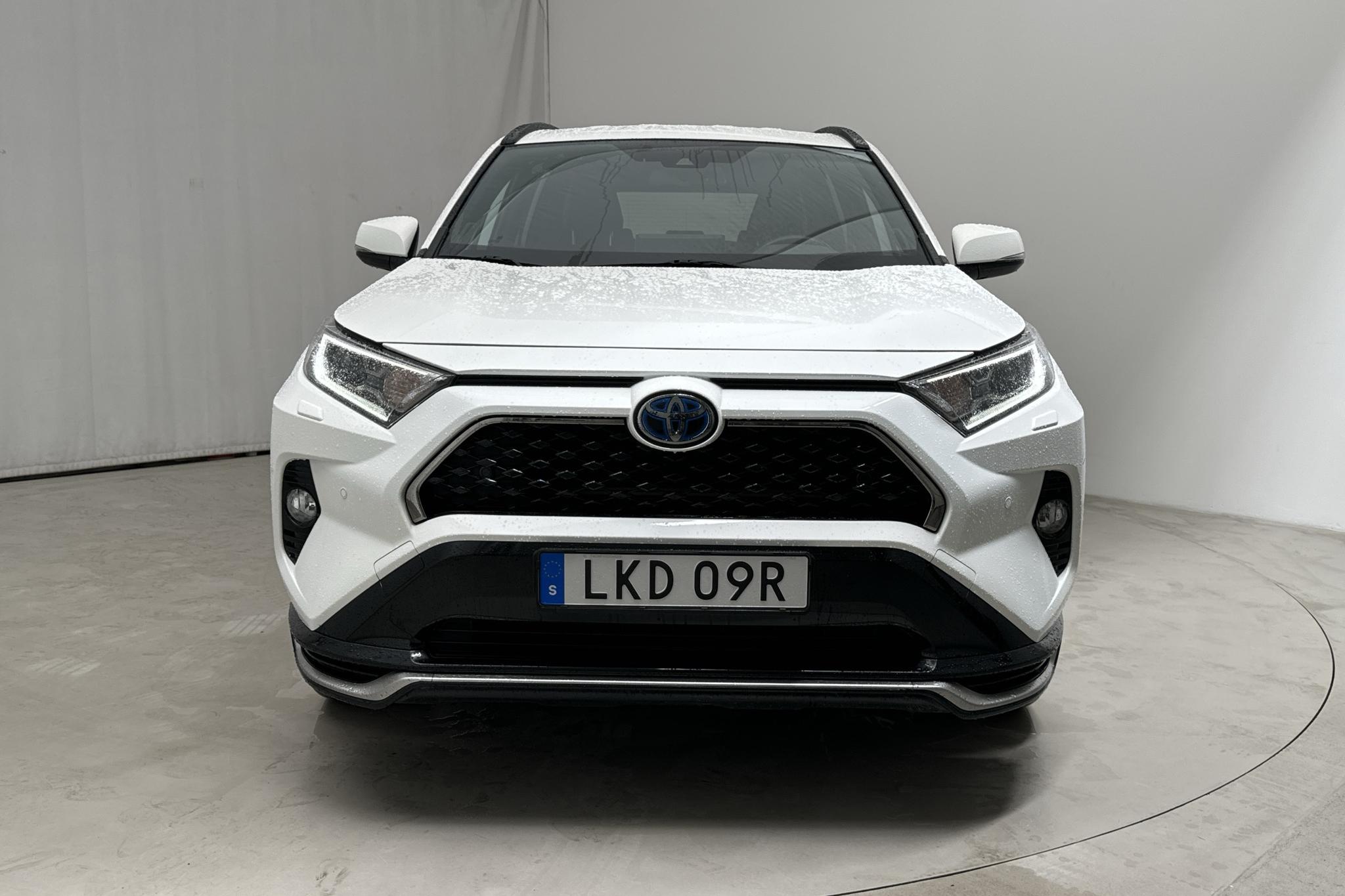 Toyota RAV4 2.5 Plug-in Hybrid AWD (306hk) - 75 430 km - Automatic - white - 2021