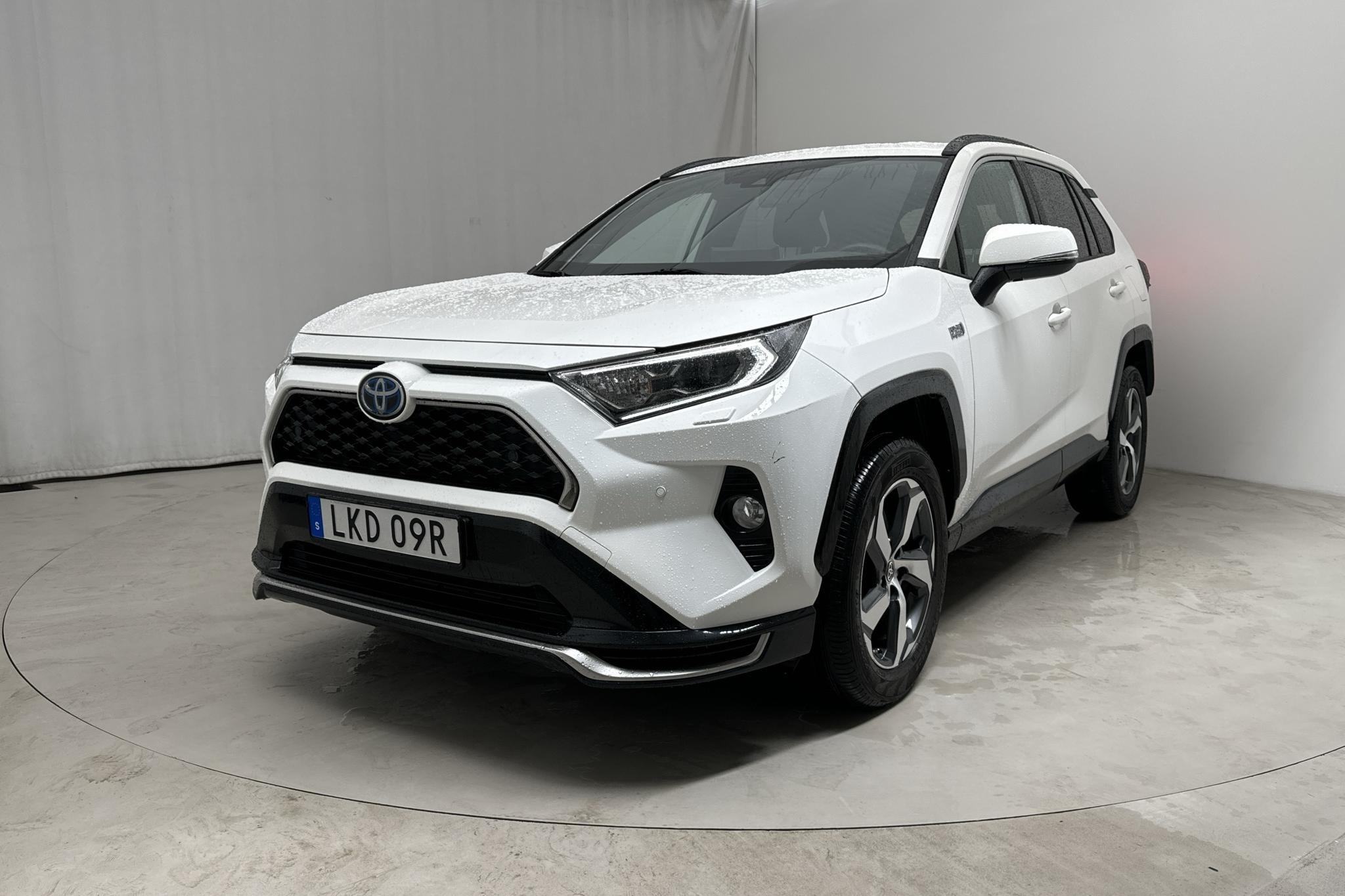 Toyota RAV4 2.5 Plug-in Hybrid AWD (306hk) - 75 430 km - Automatic - white - 2021