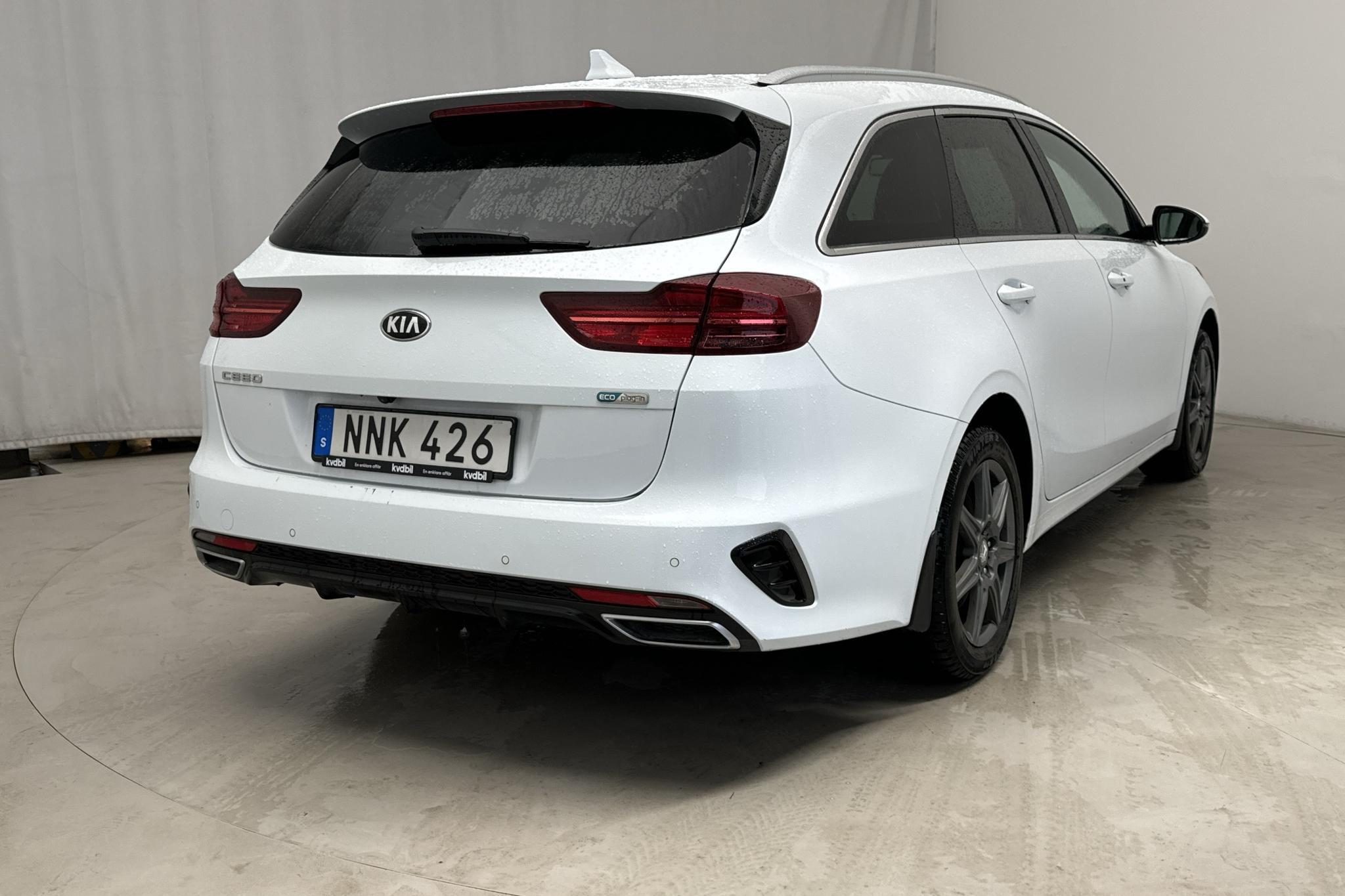 KIA Ceed 1.6 Plug-in Hybrid SW (141hk) - 8 331 mil - Automat - vit - 2021