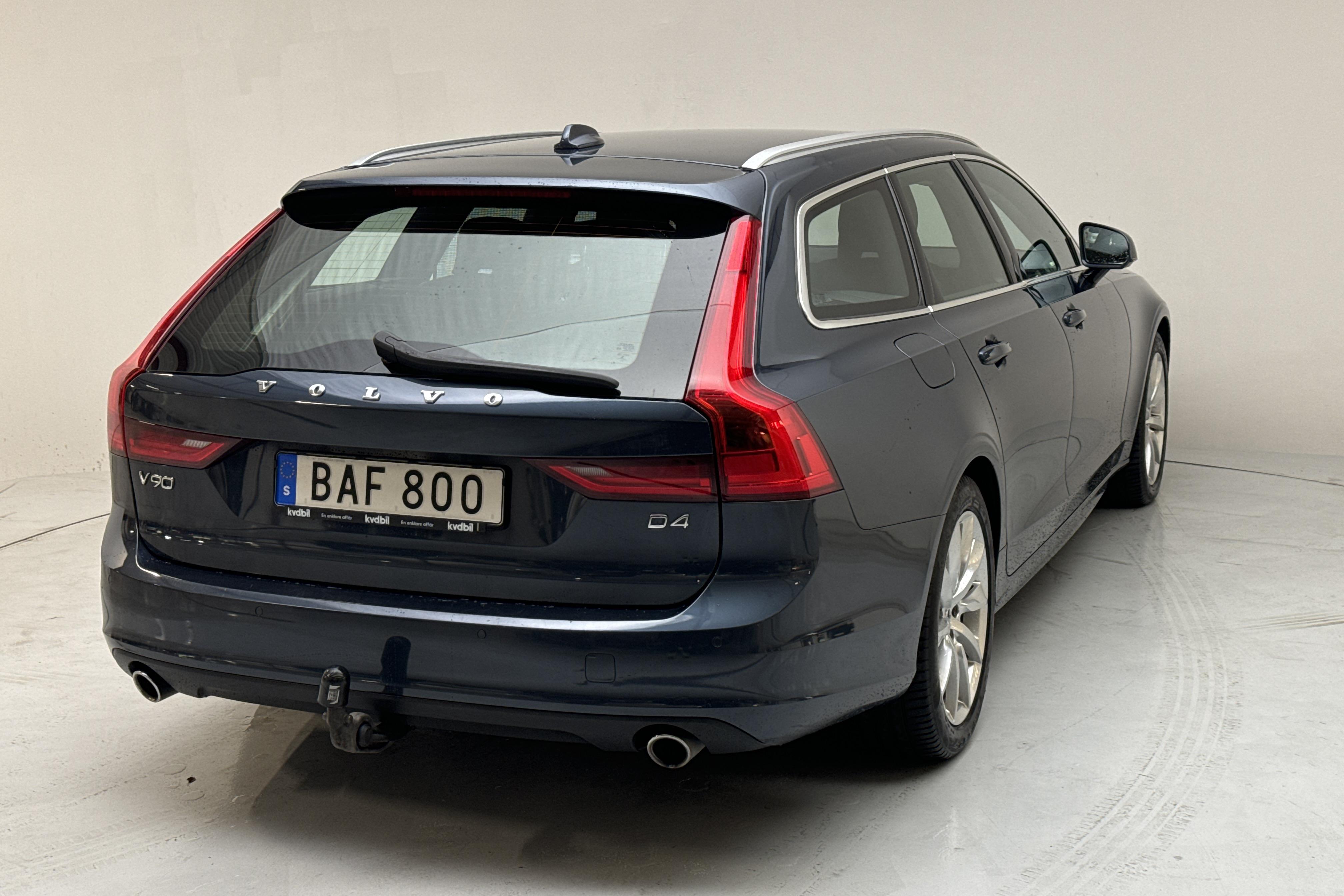 Volvo V90 D4 (190hk) - 13 907 mil - Automat - Dark Blue - 2019