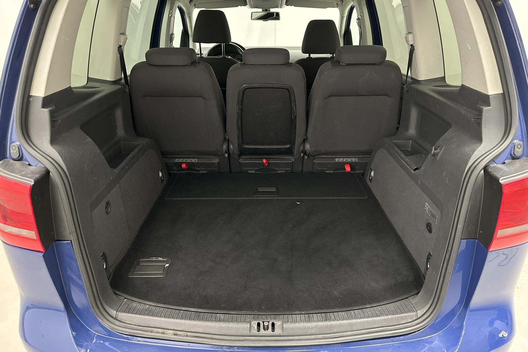 VW Touran 1.4 TGI EcoFuel (150hk) - 203 180 km - Automatyczna - Dark Blue - 2011