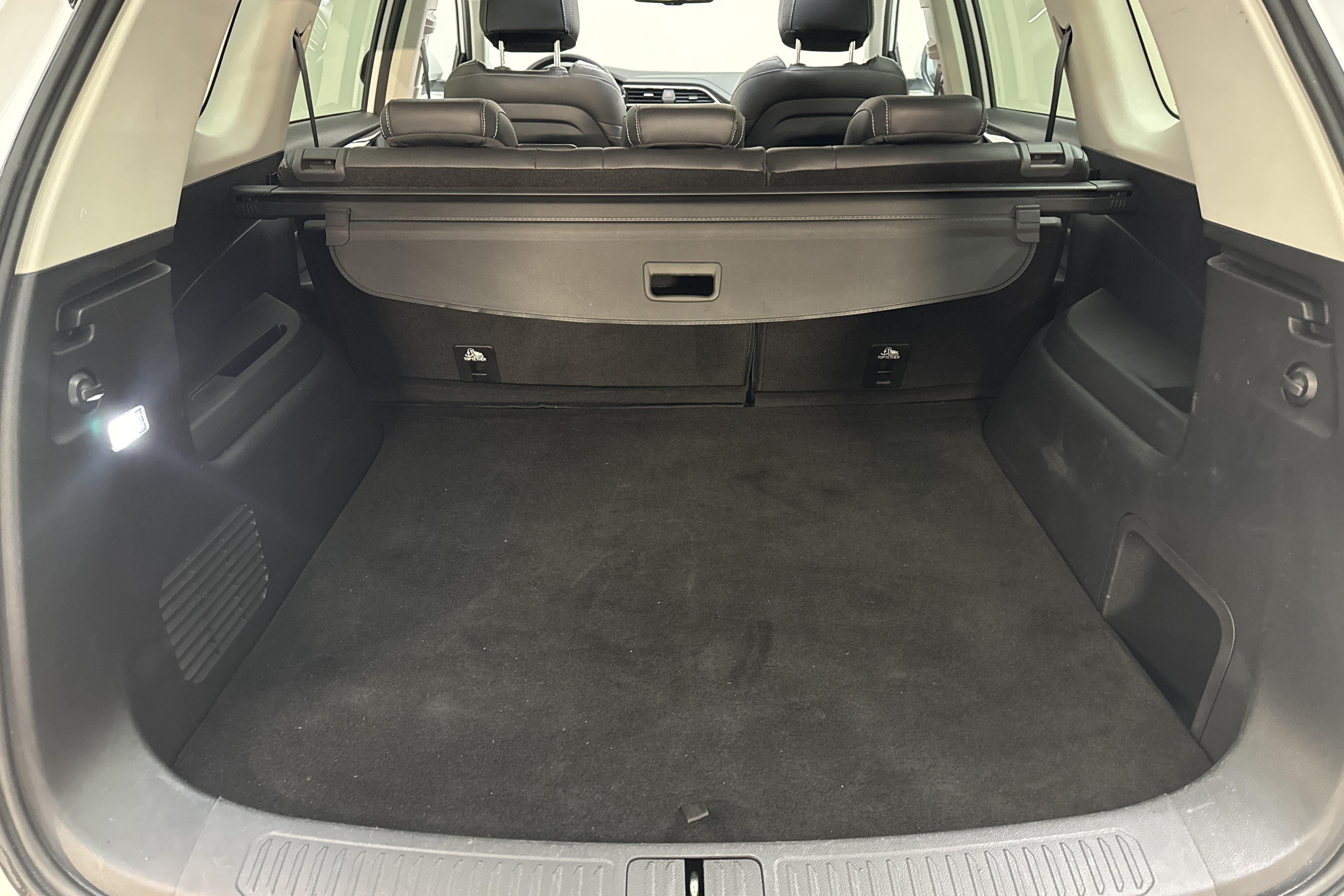 Maxus Euniq 6 SUV (177hk) - 2 434 mil - Automat - vit - 2022