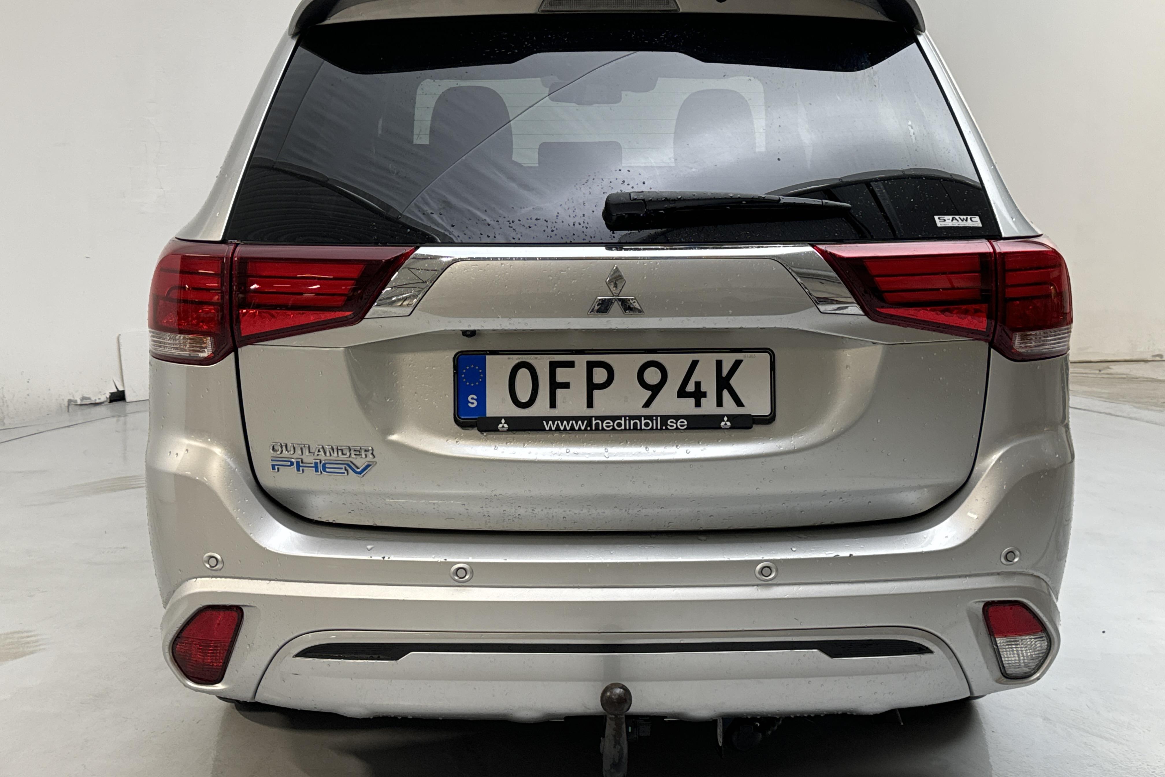 Mitsubishi Outlander 2.4 Plug-in Hybrid 4WD (136hk) - 81 520 km - Automaattinen - hopea - 2020