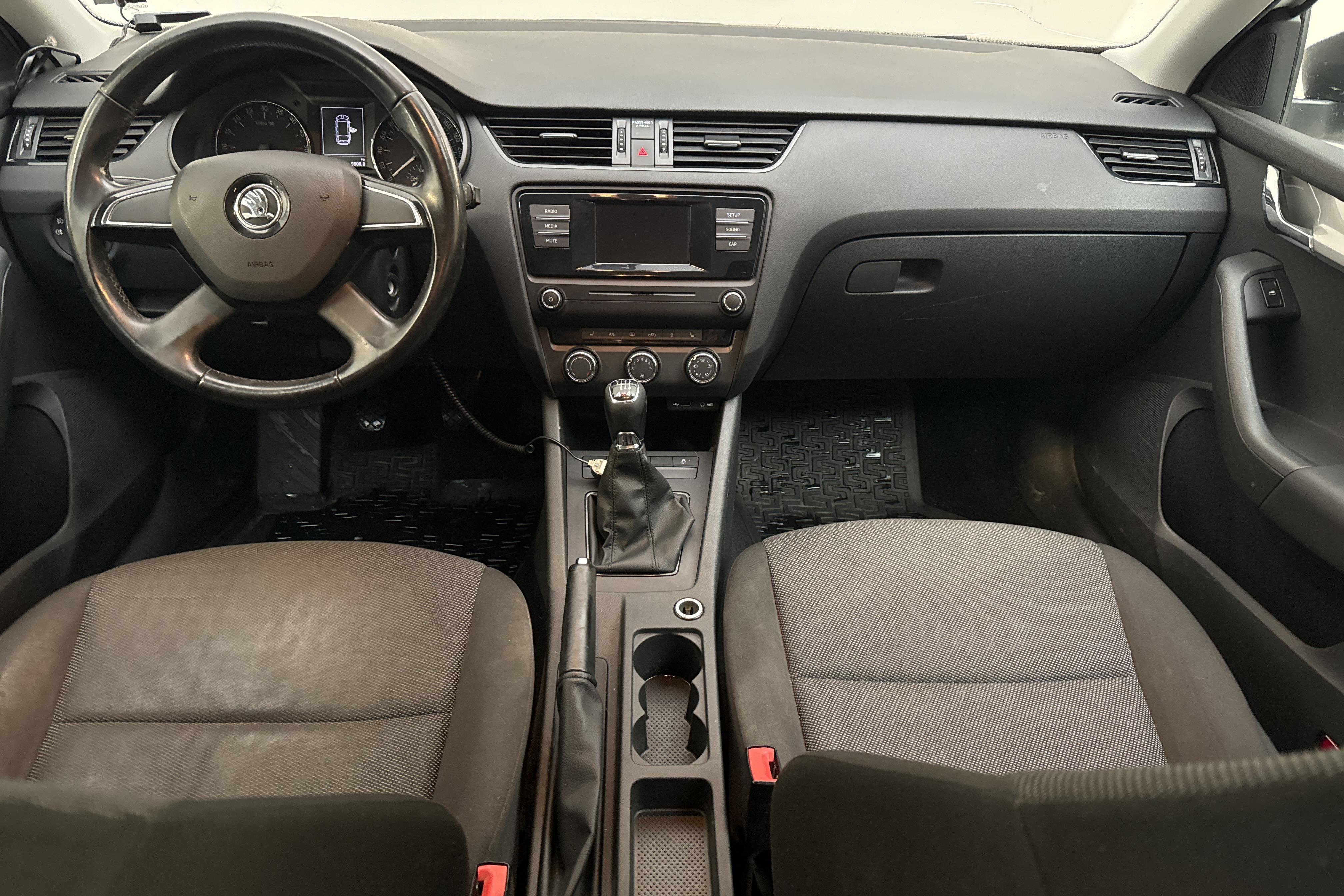 Skoda Octavia III 1.6 TDI CR Combi 4X4 (105hk) - 256 730 km - Manualna - biały - 2015