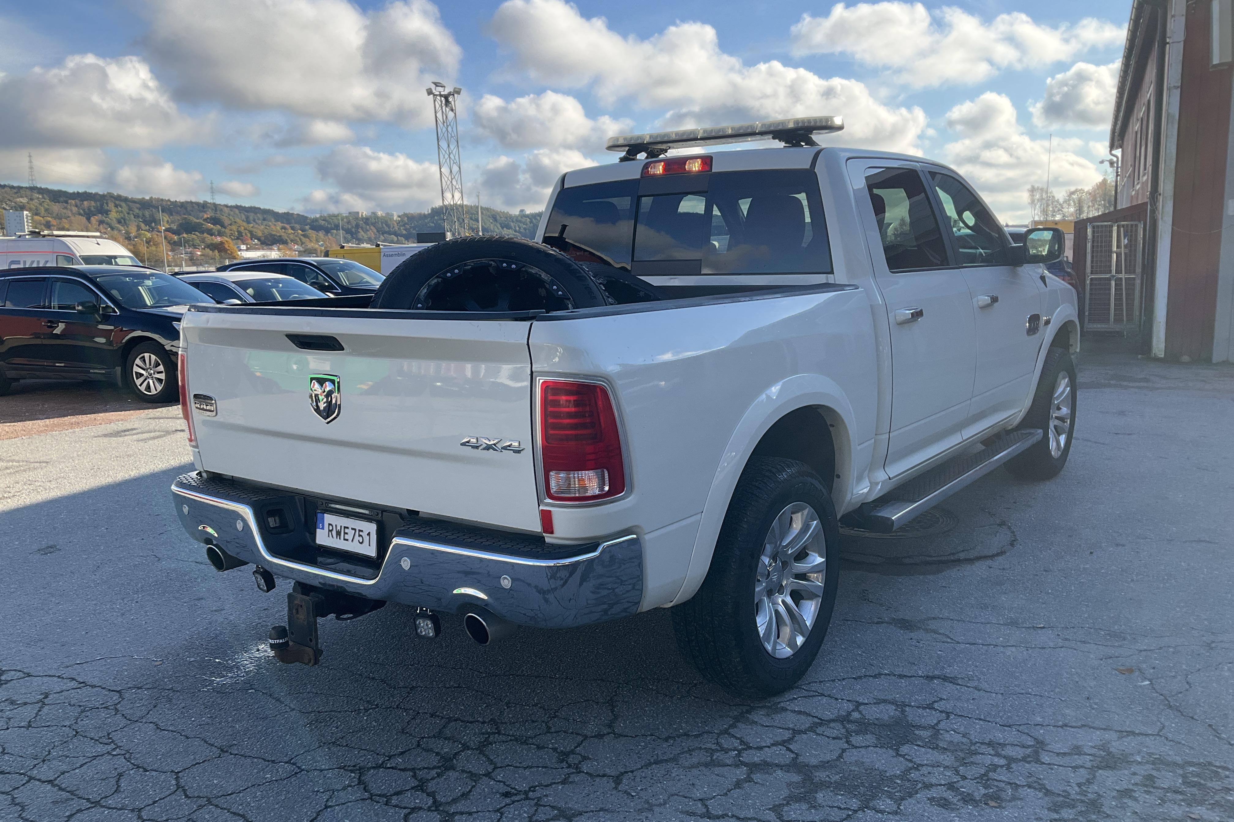 Dodge RAM 1500 5.7 4WD (401 hk) - 248 090 km - Automaattinen - valkoinen - 2017