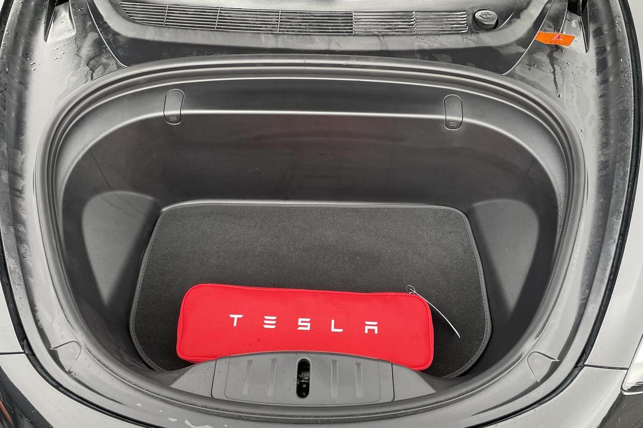 Tesla Model 3 Long Range Dual Motor AWD - 56 580 km - Automatic - black - 2019