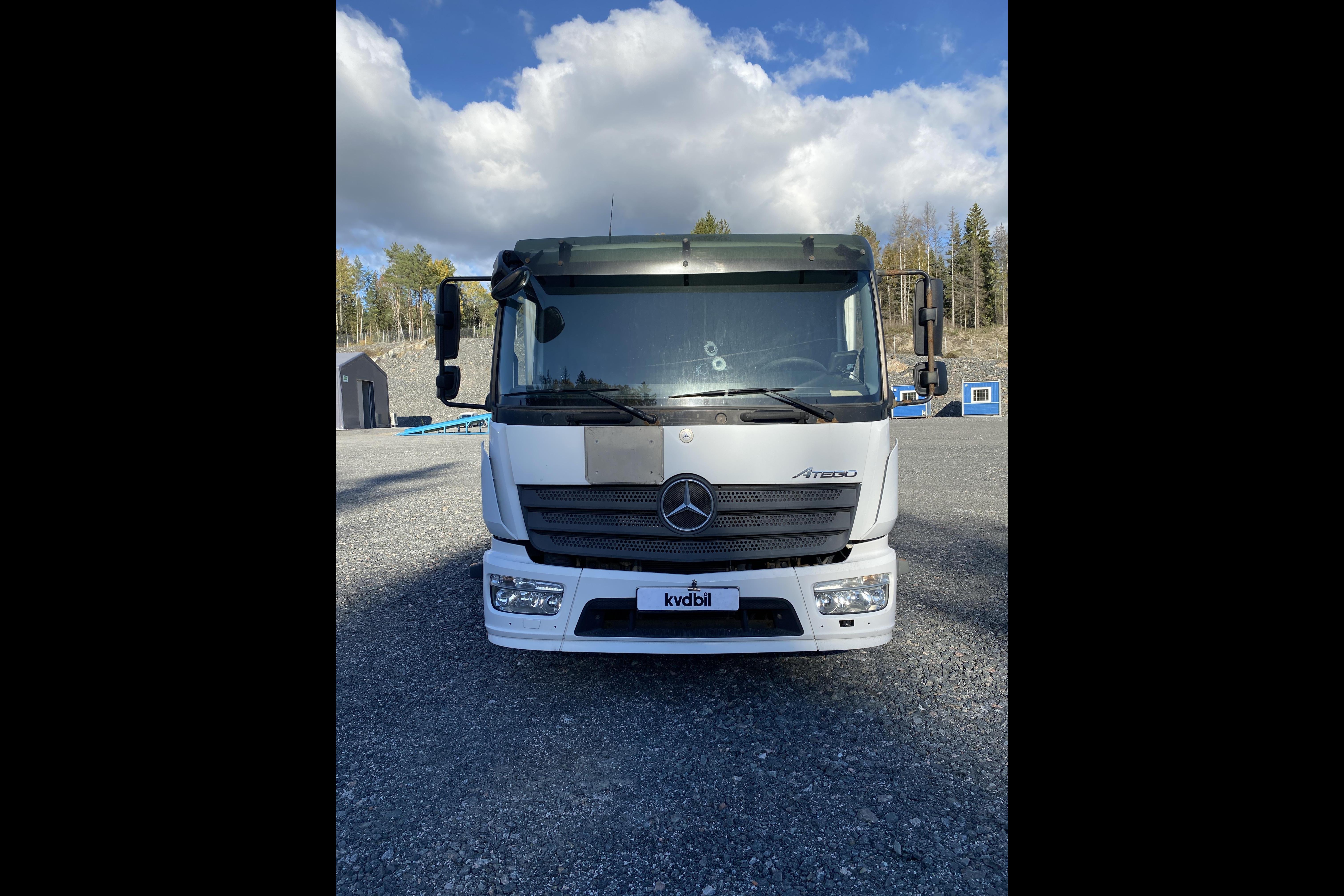 Mercedes ATEGO - 610 491 km - Automaatne - valge - 2015