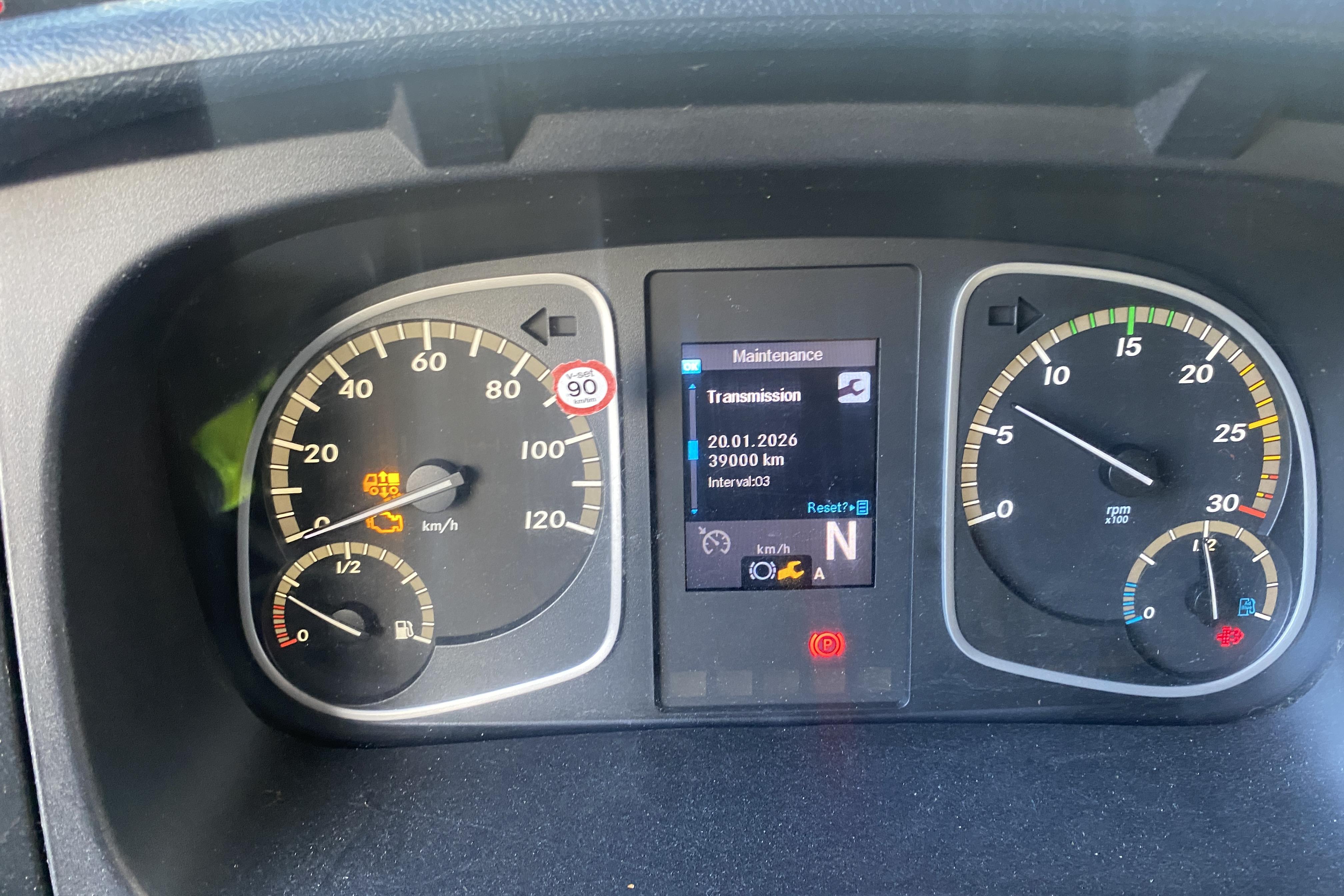 Mercedes ATEGO - 610 491 km - Automaatne - valge - 2015