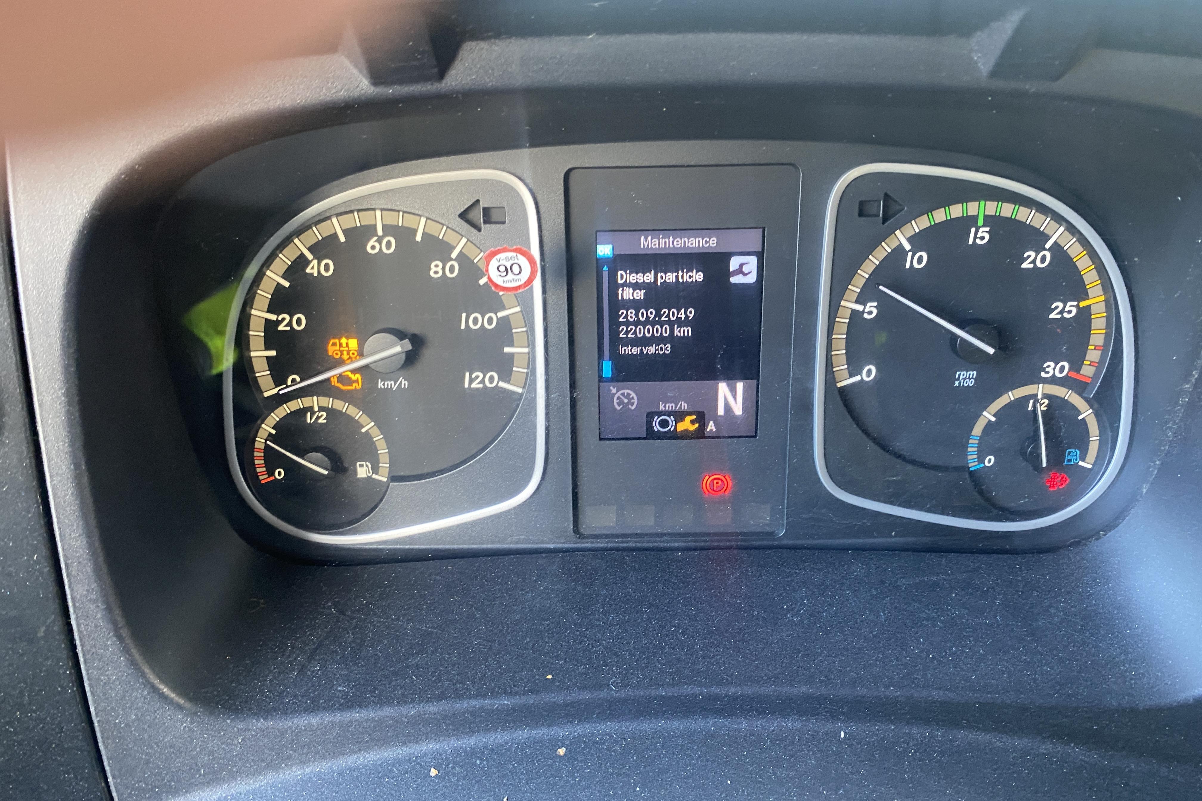 Mercedes ATEGO - 610 491 km - Automaatne - valge - 2015