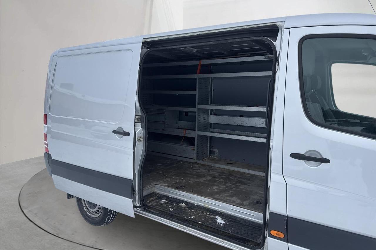 Mercedes Sprinter 213 CDI (129hk) - 14 624 mil - Manuell - silver - 2015