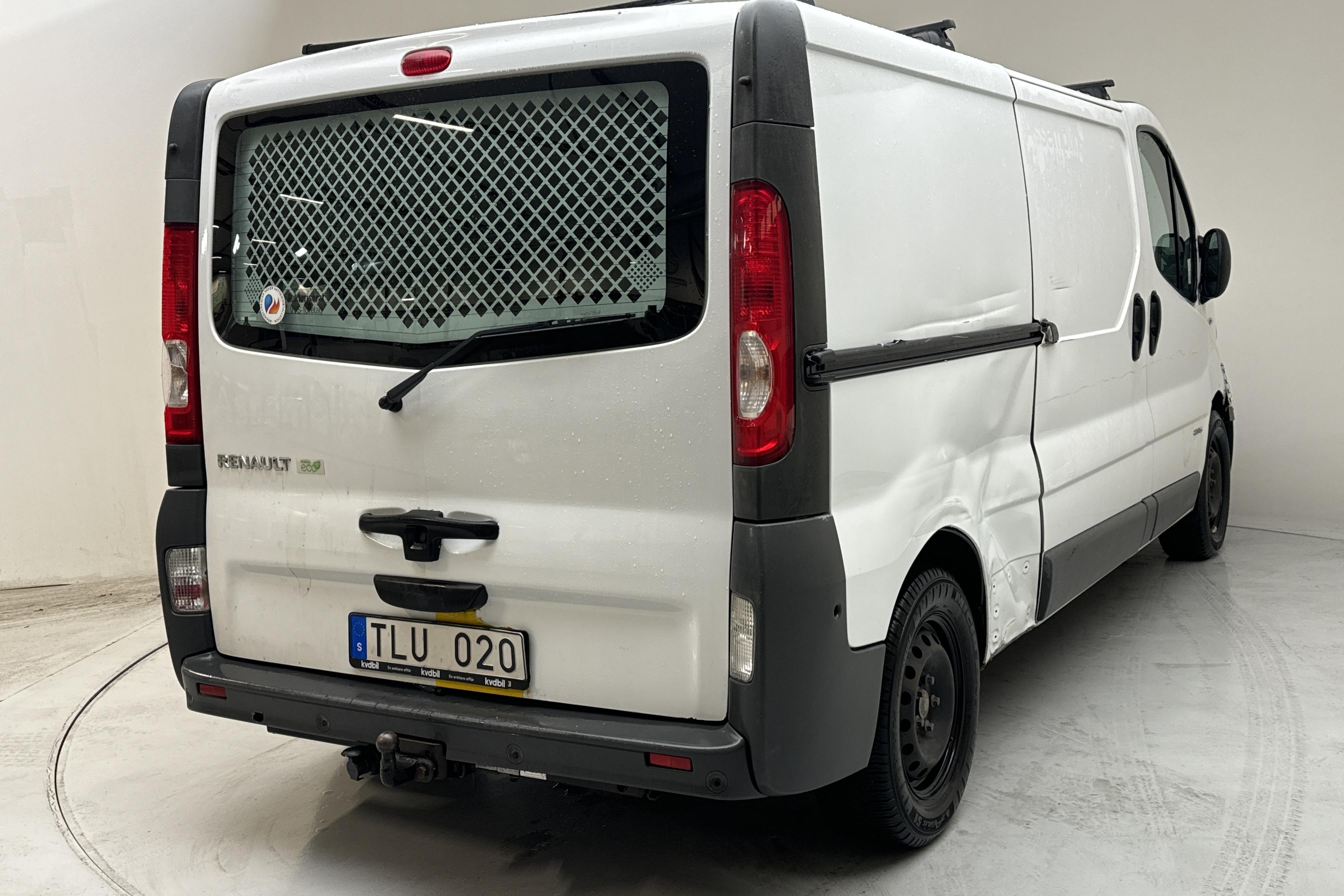 Renault Trafic 2.0 dCi Skåp (115hk) - 145 460 km - Automaatne - valge - 2013