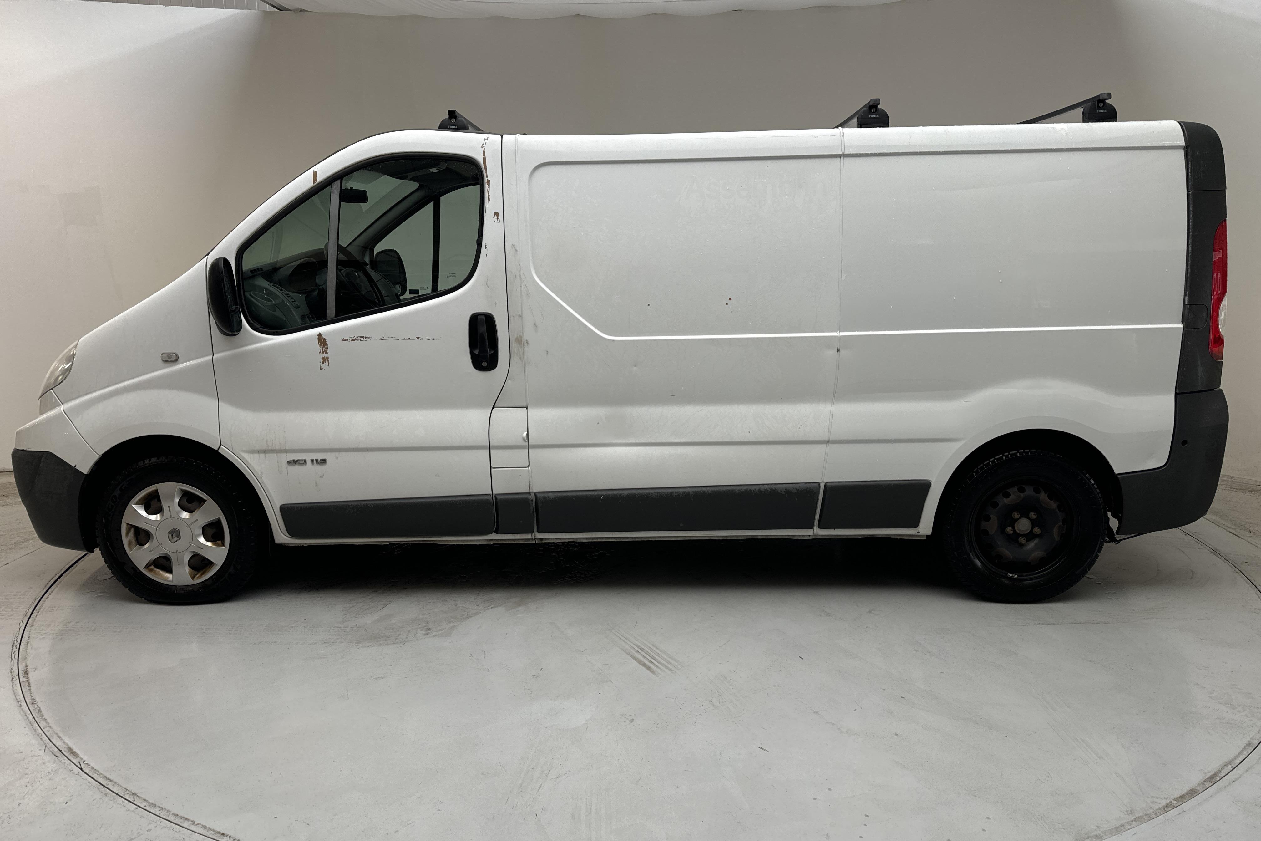 Renault Trafic 2.0 dCi Skåp (115hk) - 145 460 km - Automaatne - valge - 2013