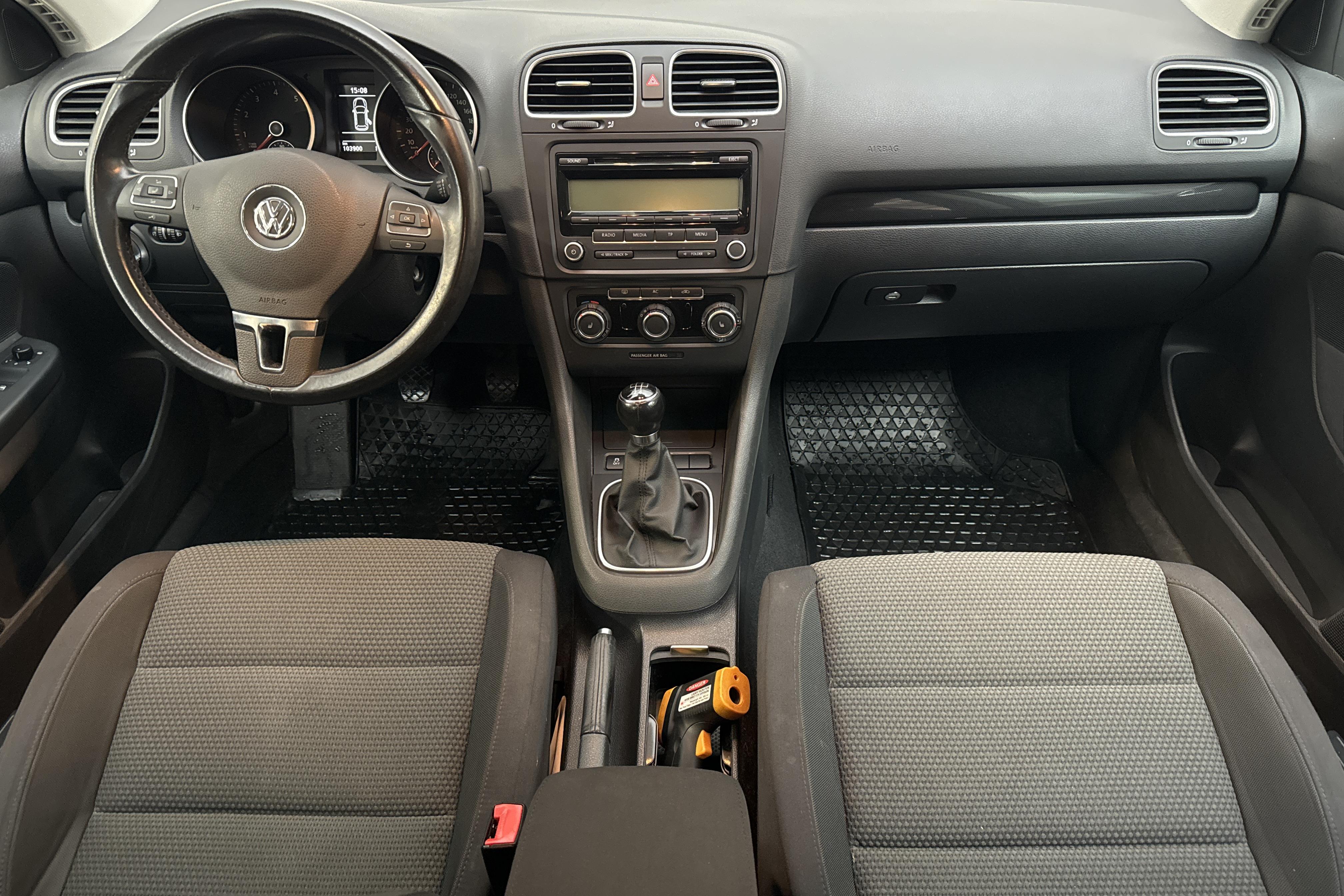 VW Golf VI 1.6 MultiFuel E85 Variant (102hk) - 103 900 km - Käsitsi - Dark Grey - 2010