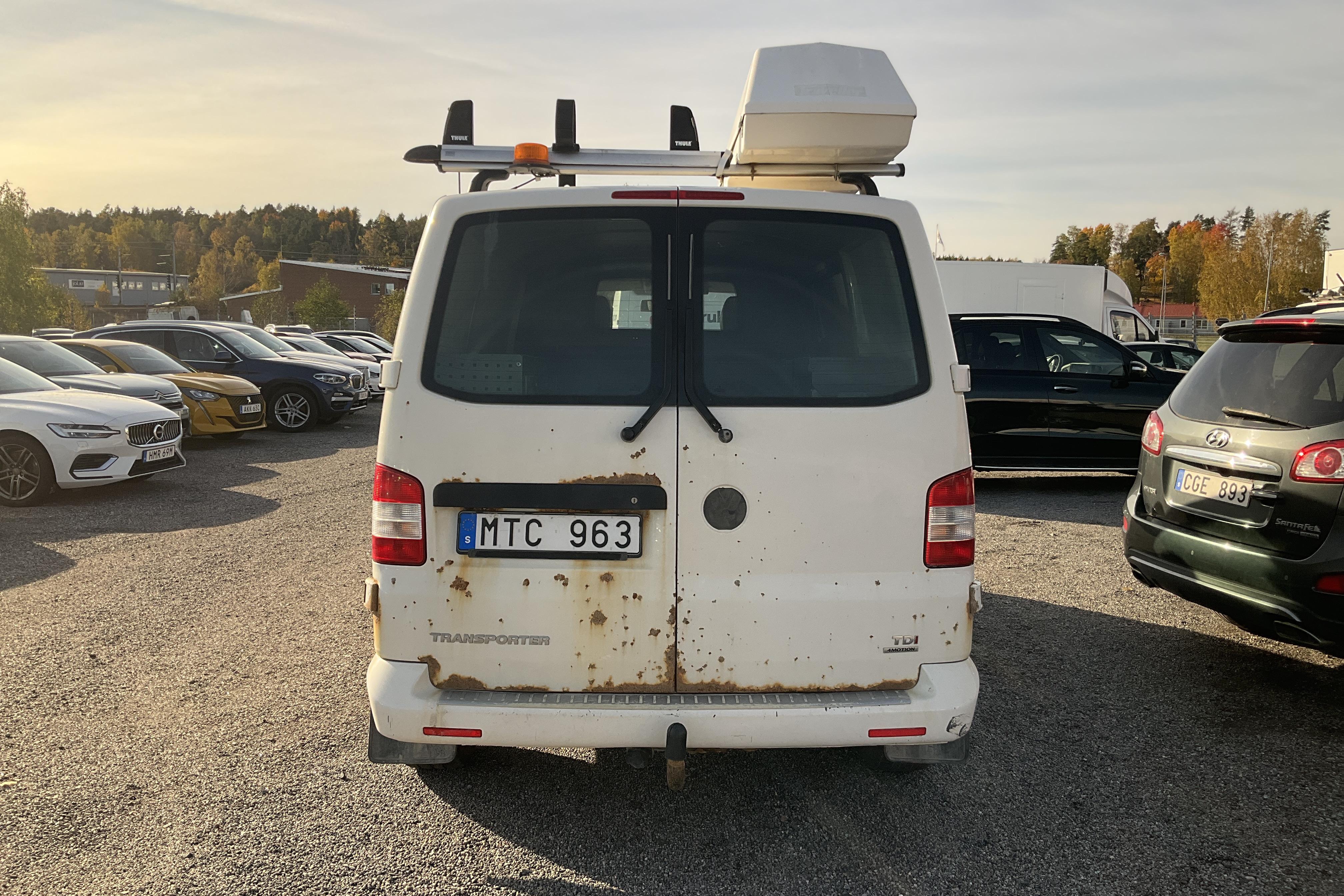 VW Transporter T5 2.0 TDI 4MOTION (140hk) - 402 660 km - Manuaalinen - valkoinen - 2012