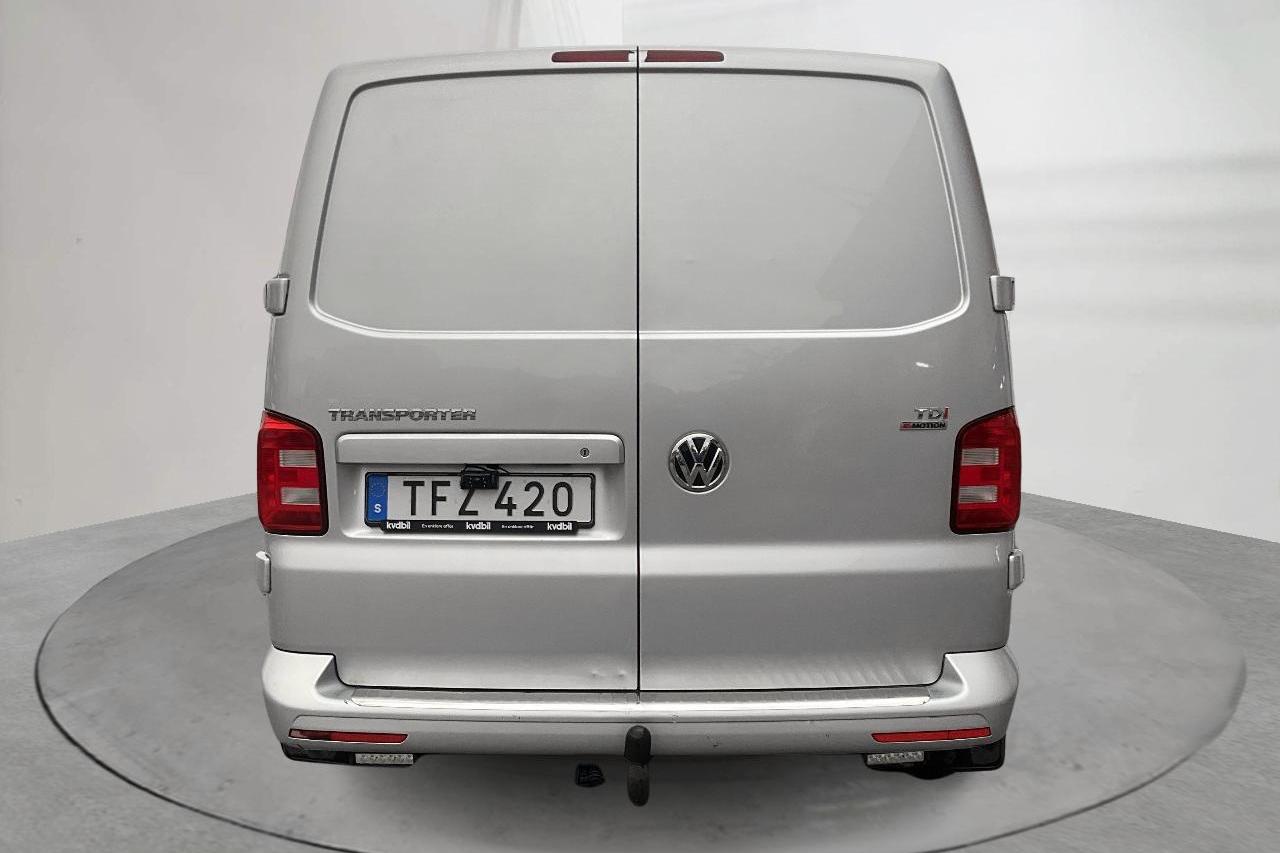 VW Transporter T6 2.0 TDI BMT Skåp 4MOTION (150hk) - 135 930 km - Automaatne - hõbe - 2017