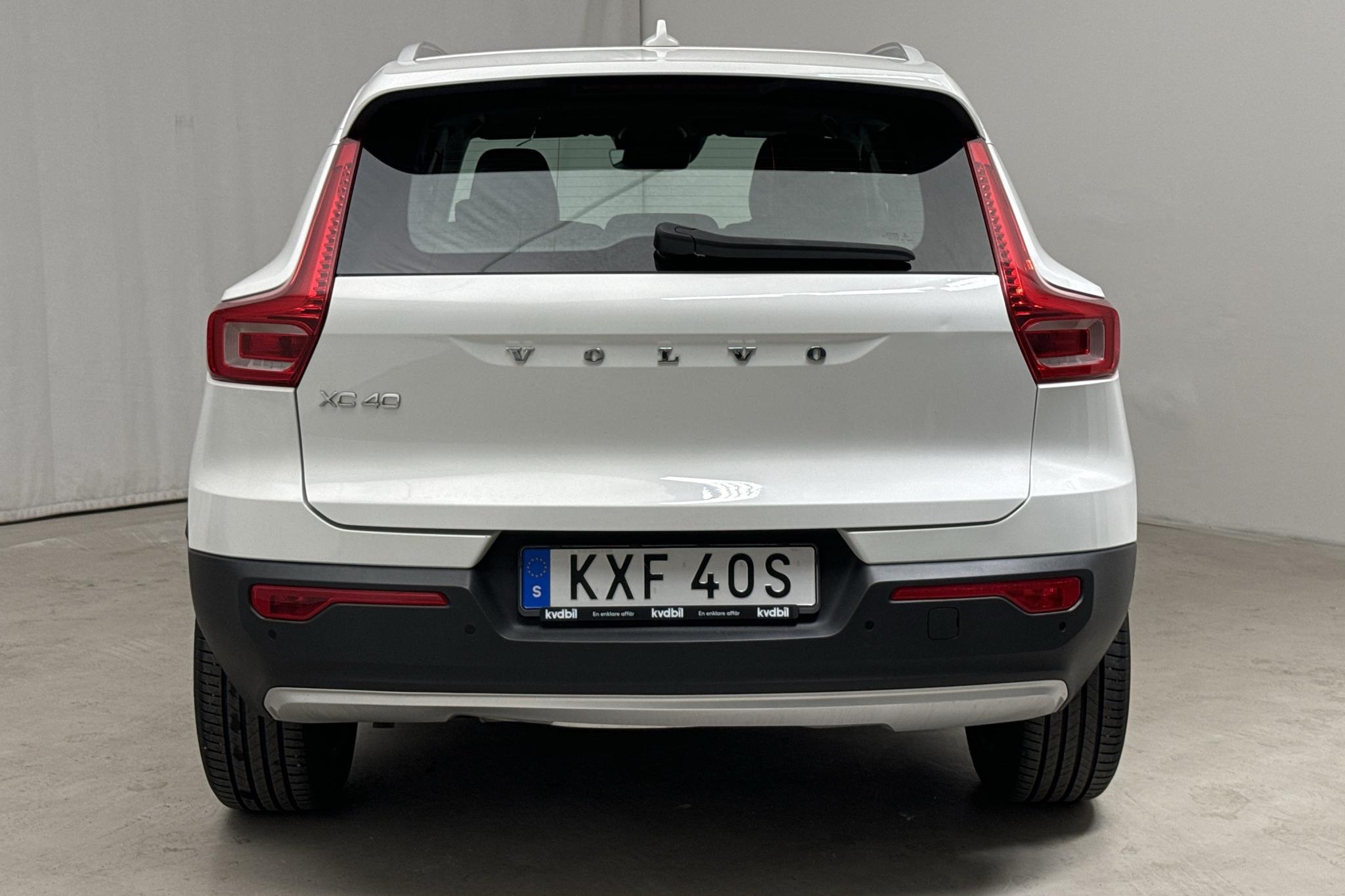 Volvo XC40 T3 2WD (163hk) - 118 590 km - Automatyczna - biały - 2020