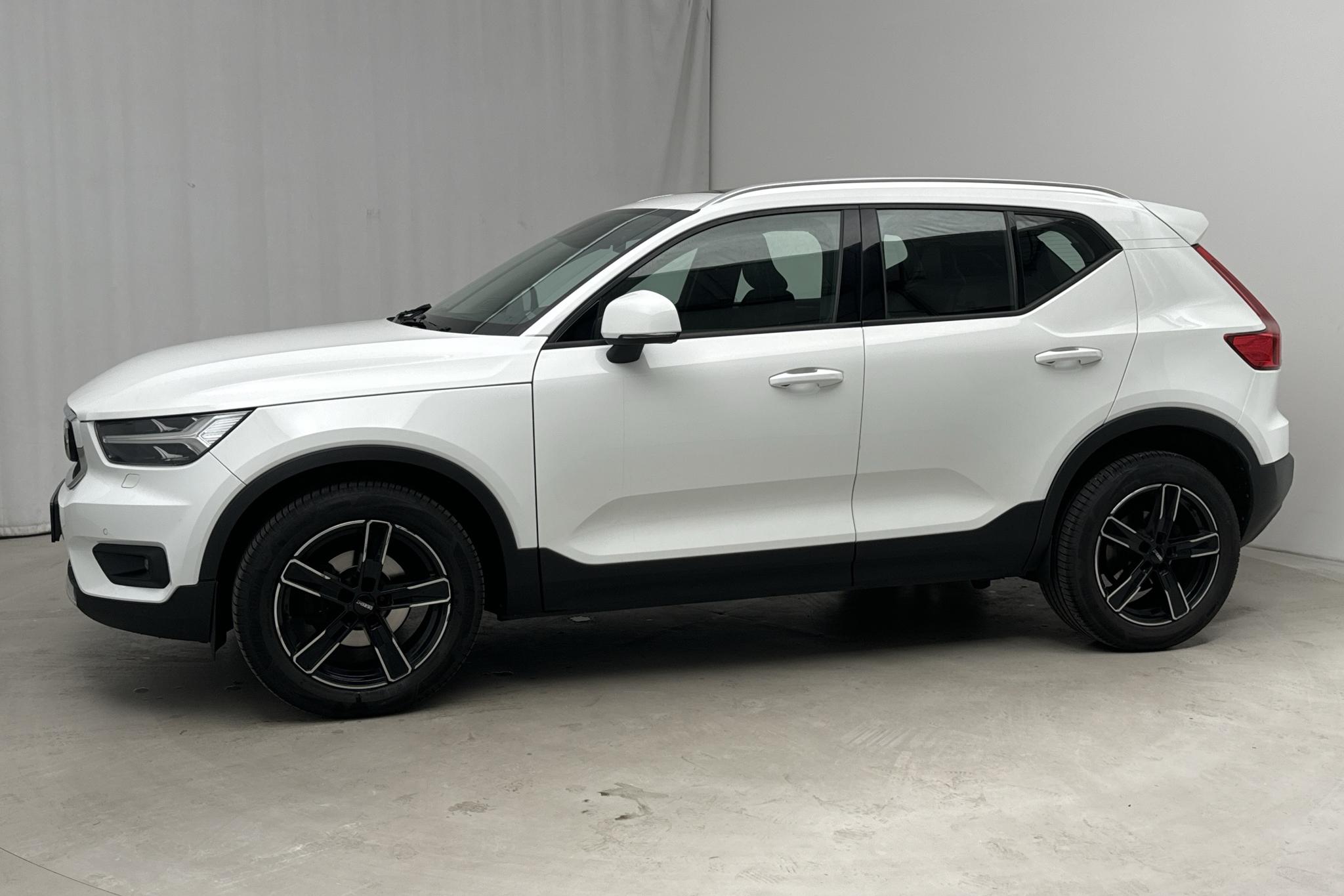 Volvo XC40 T3 2WD (163hk) - 118 590 km - Automatyczna - biały - 2020