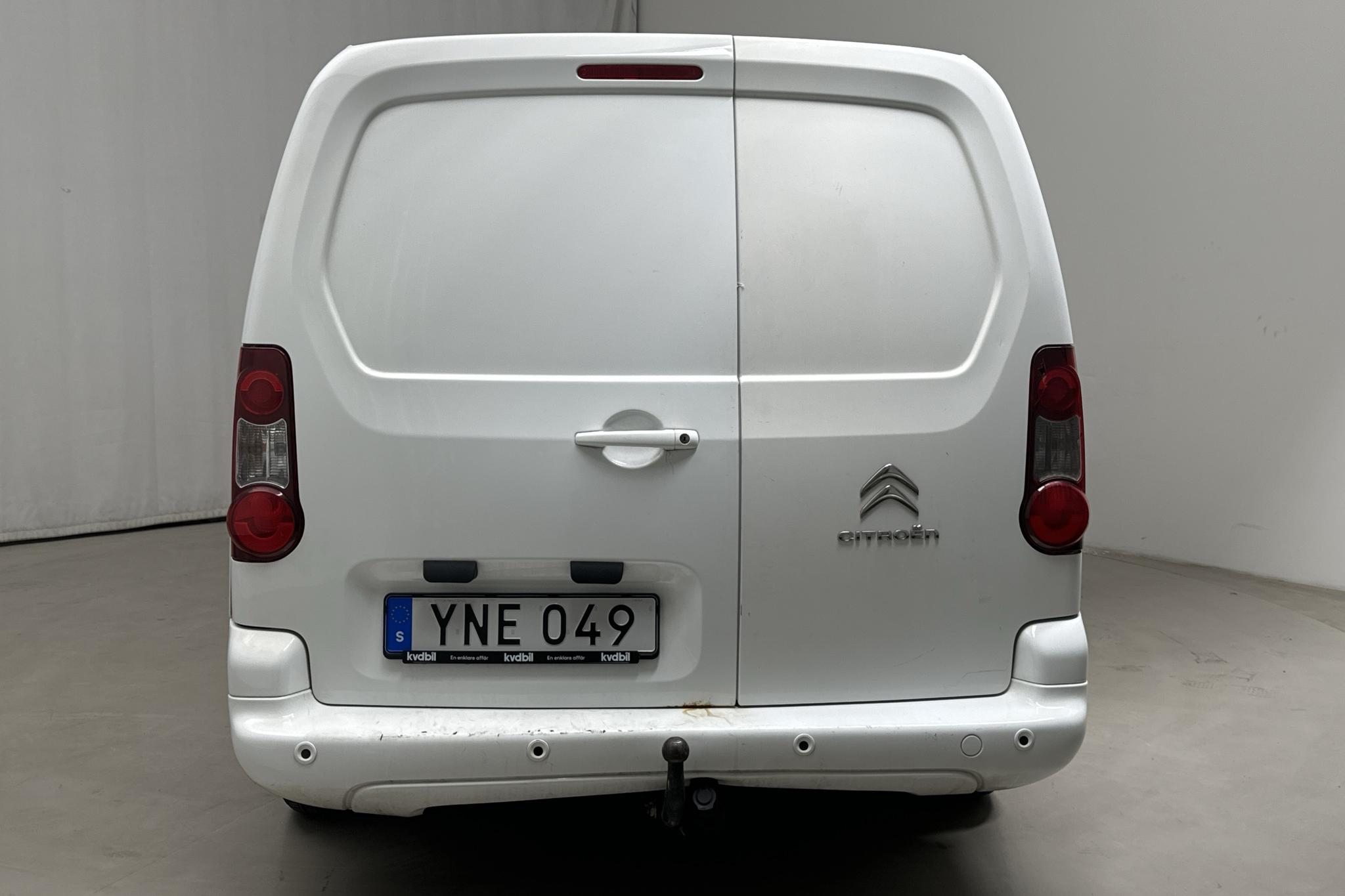 Citroen Berlingo 1.6 BlueHDi Skåp (100hk) - 105 520 km - Automaatne - valge - 2017