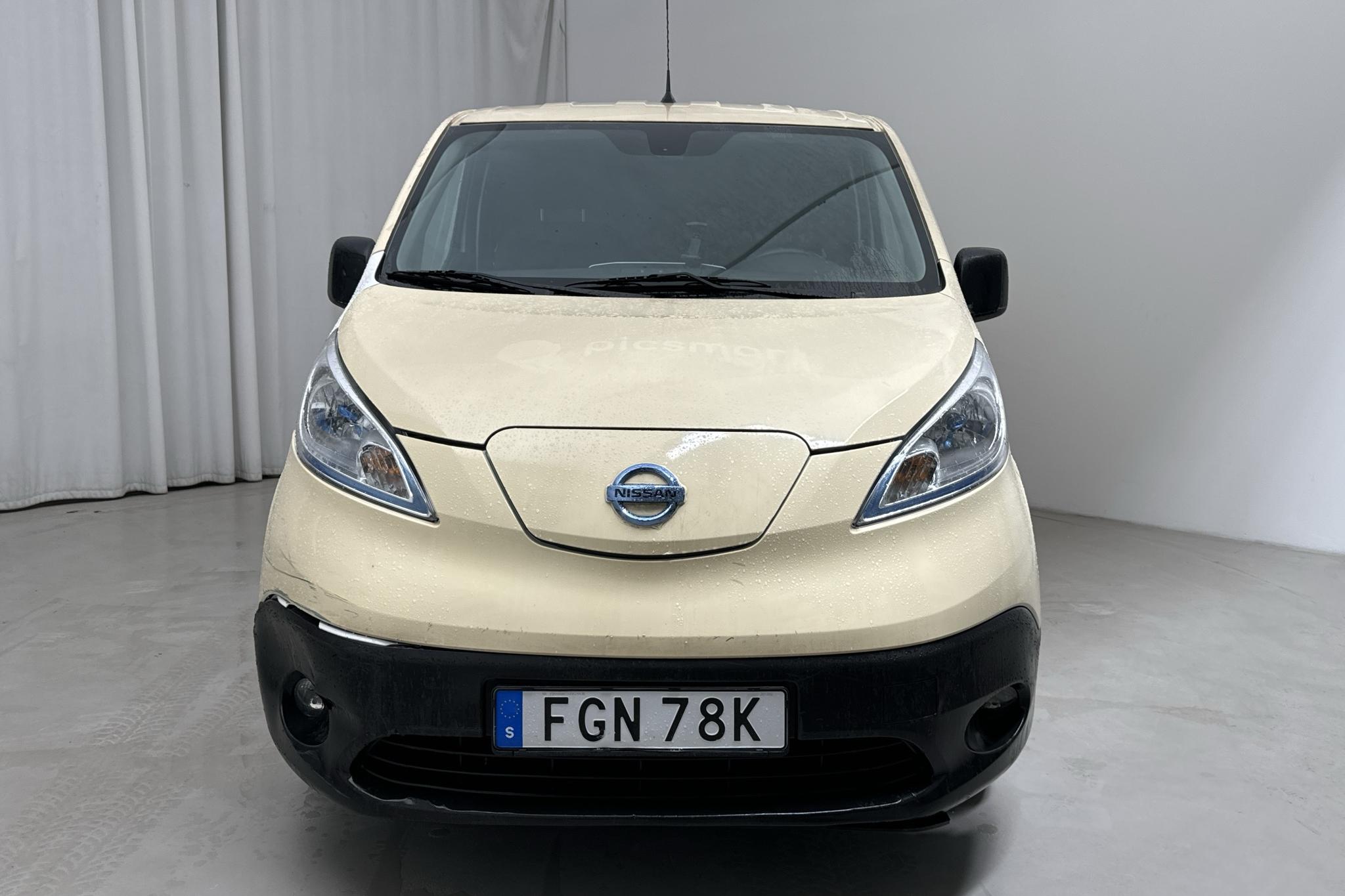 Nissan e-NV200 40,0 kWh (109hk) - 87 750 km - Automaattinen - valkoinen - 2021