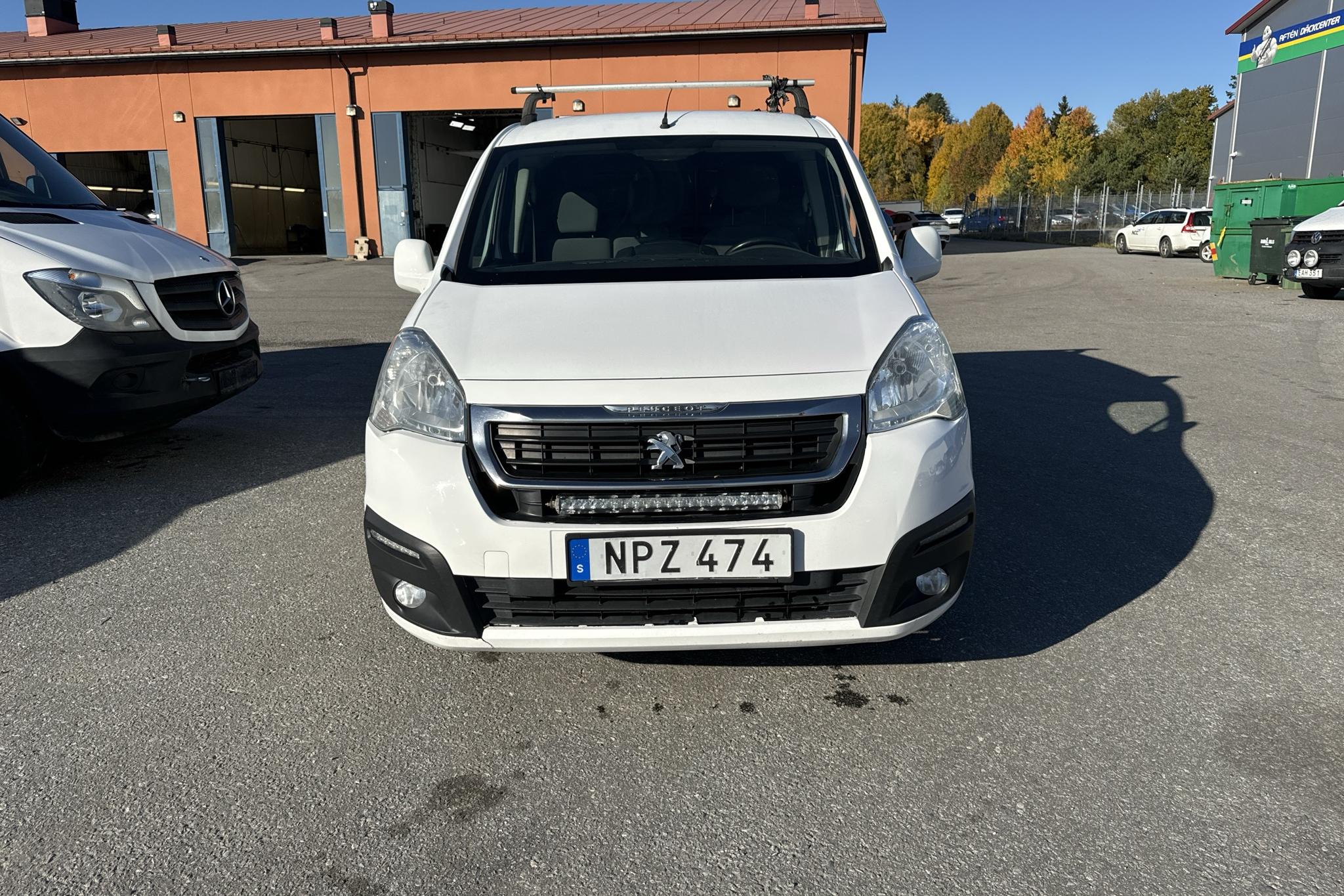 Peugeot Partner 1.6 BlueHDI Skåp (100hk) - 17 318 mil - Manuell - vit - 2015