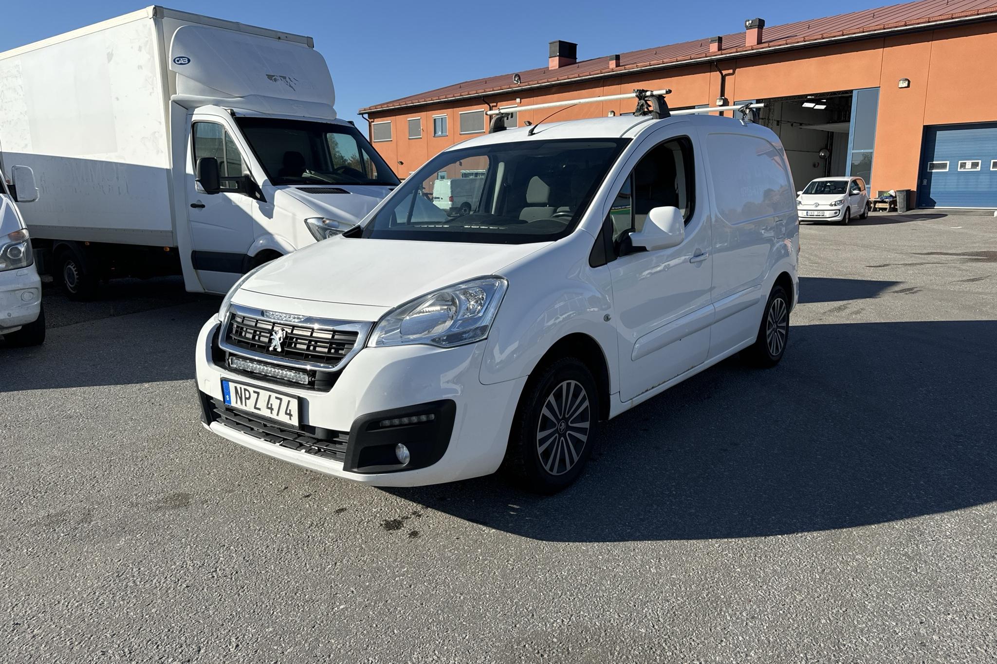 Peugeot Partner 1.6 BlueHDI Skåp (100hk) - 17 318 mil - Manuell - vit - 2015