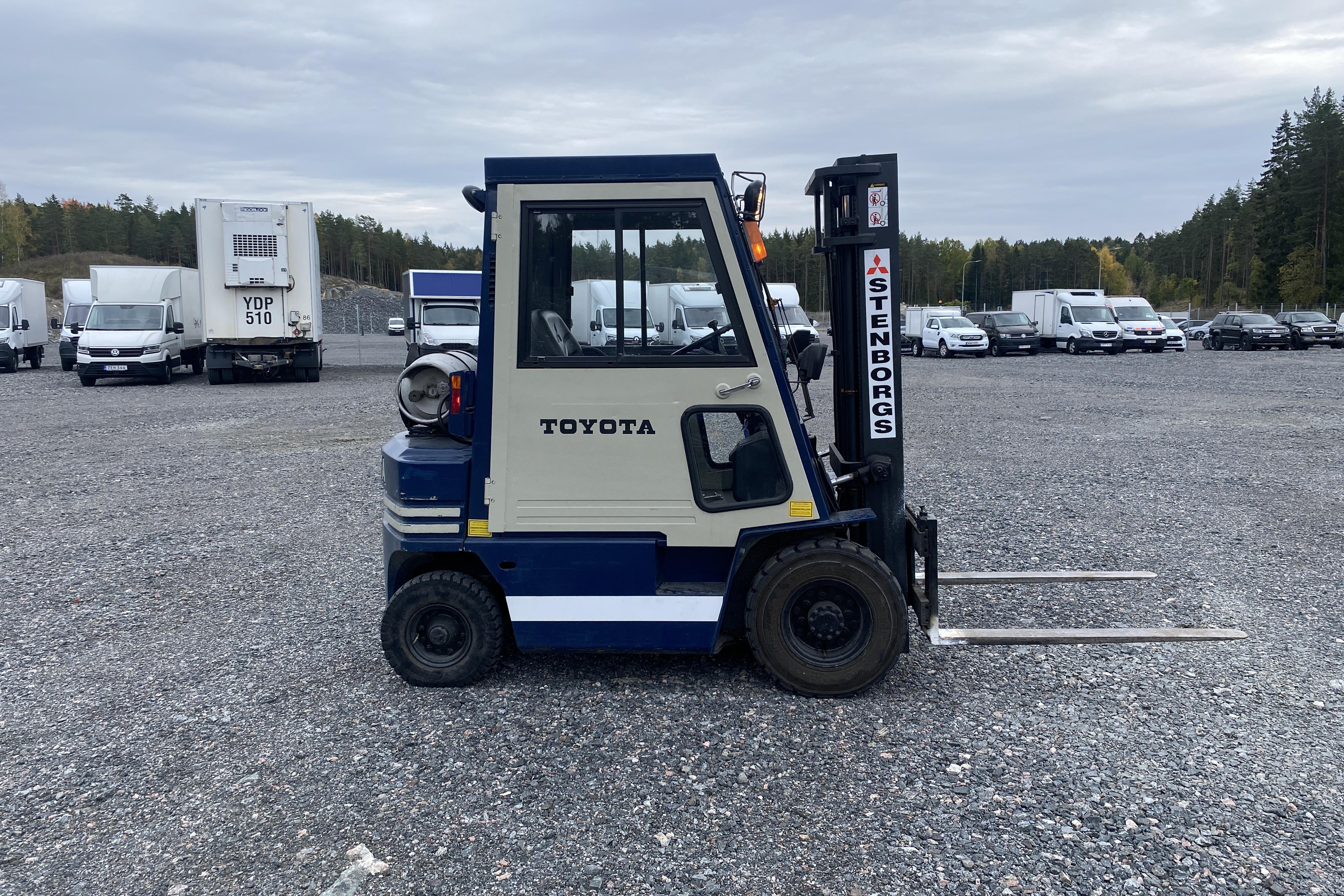 Toyota 42-5FG20 Bensin- & gasoltruck - 