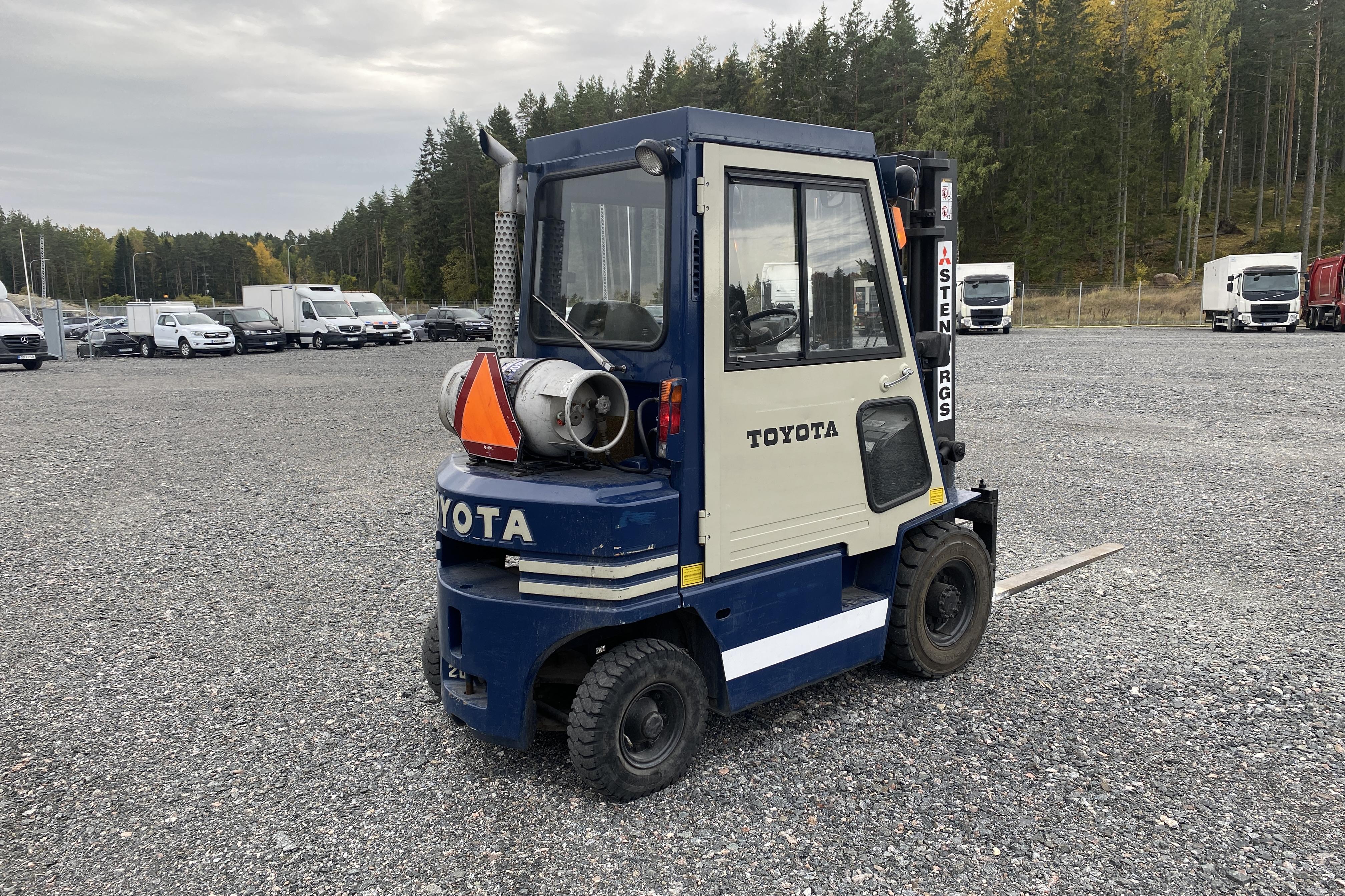 Toyota 42-5FG20 Bensin- & gasoltruck - 