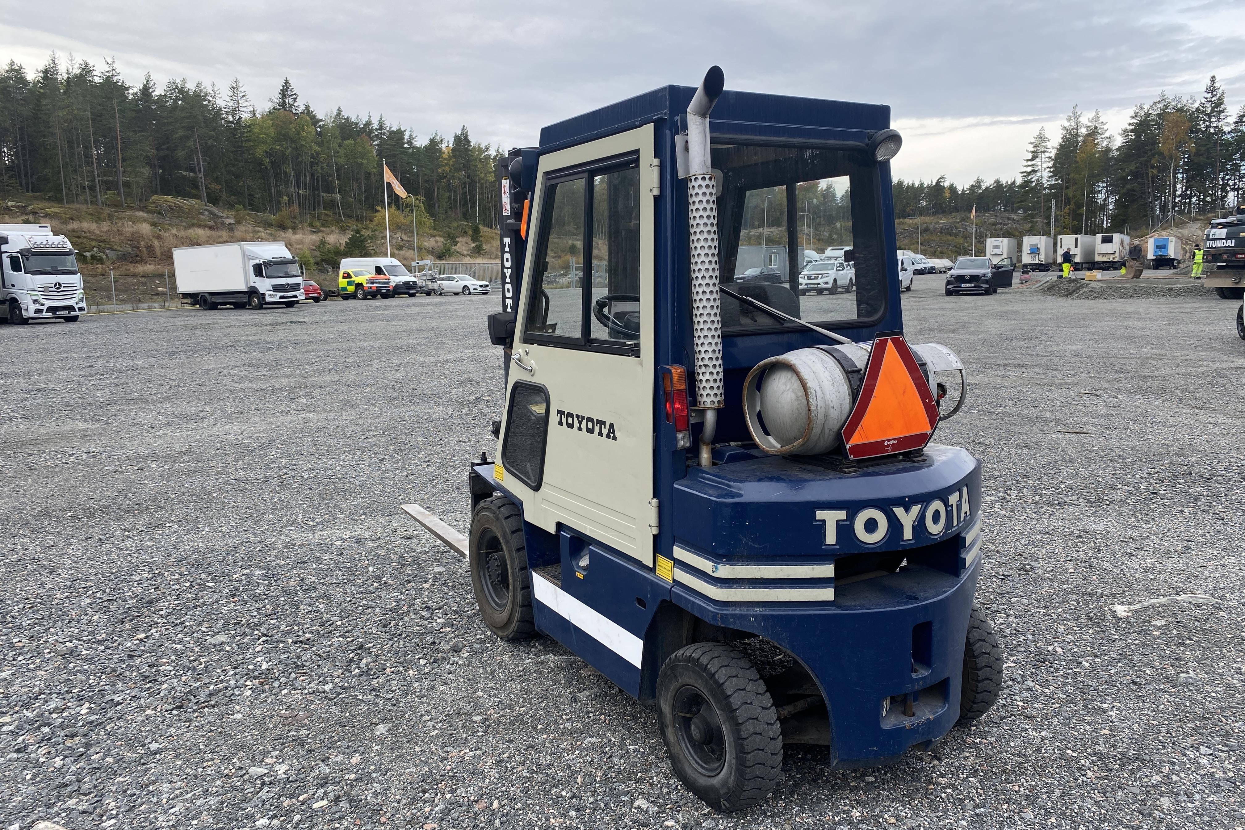 Toyota 42-5FG20 Bensin- & gasoltruck - 