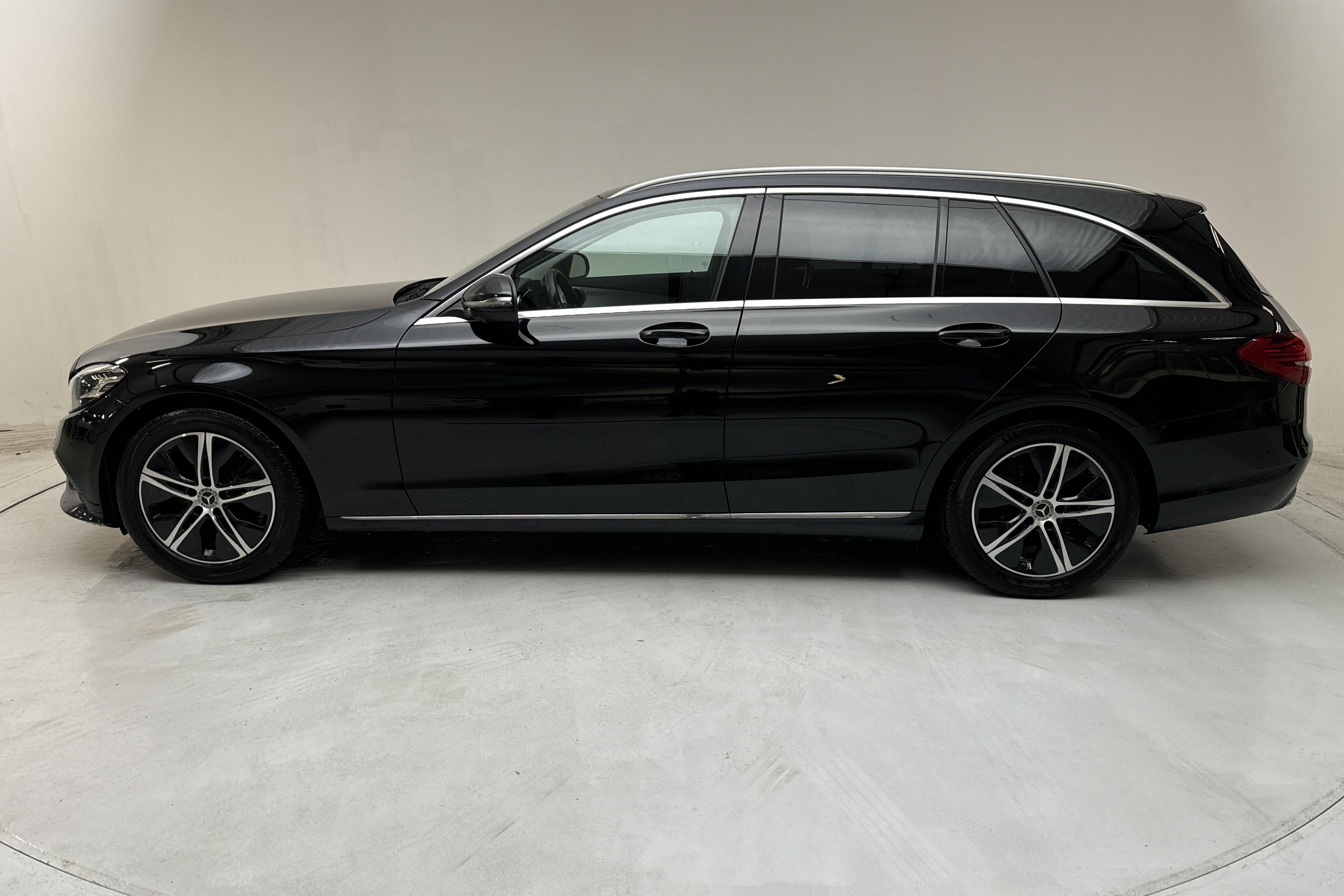 Mercedes C 200 d Kombi S205 (160hk) - 206 130 km - Automatic - black - 2020