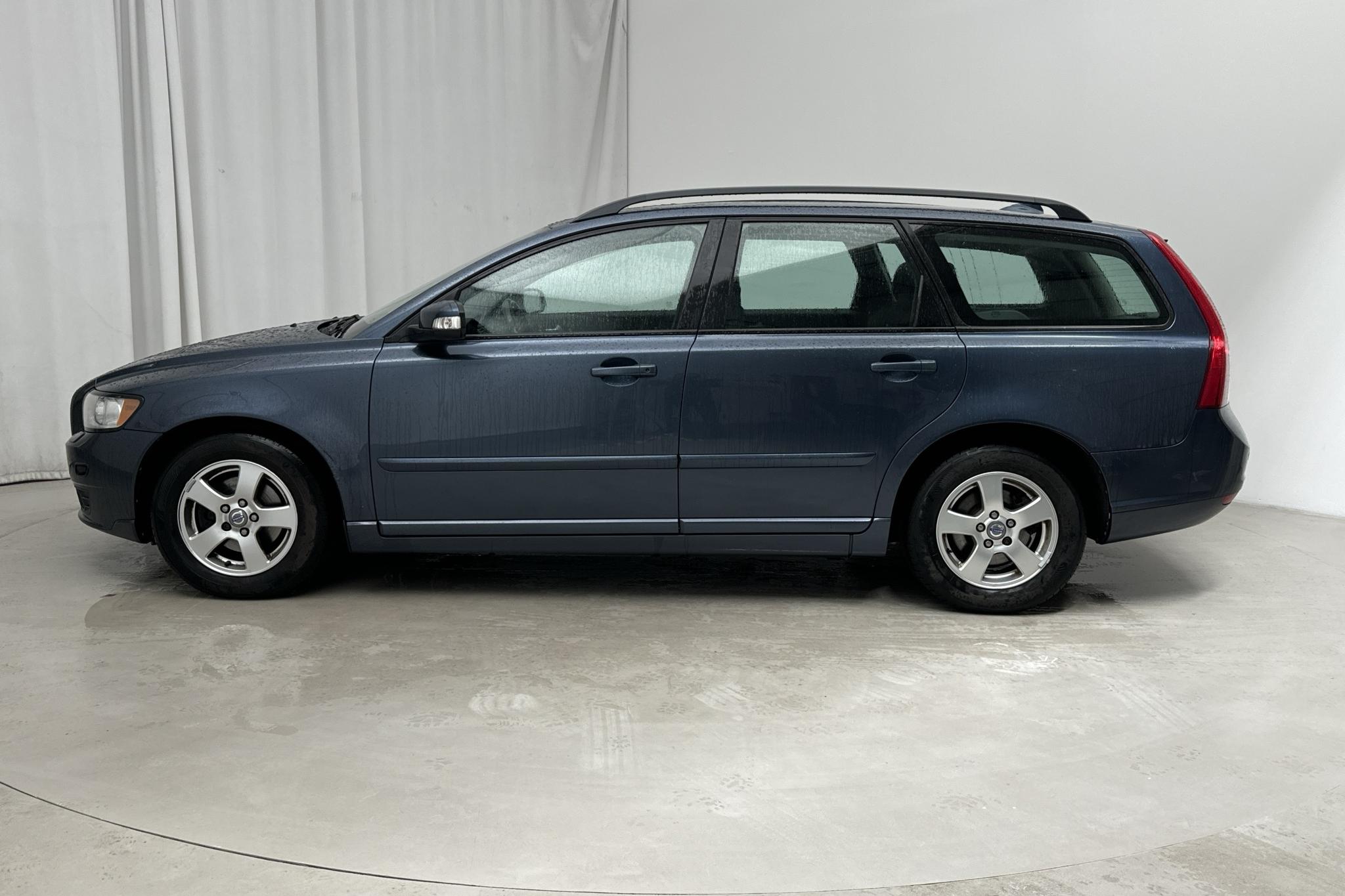 Volvo V50 1.8F (125hk) - 196 770 km - Manualna - niebieski - 2009