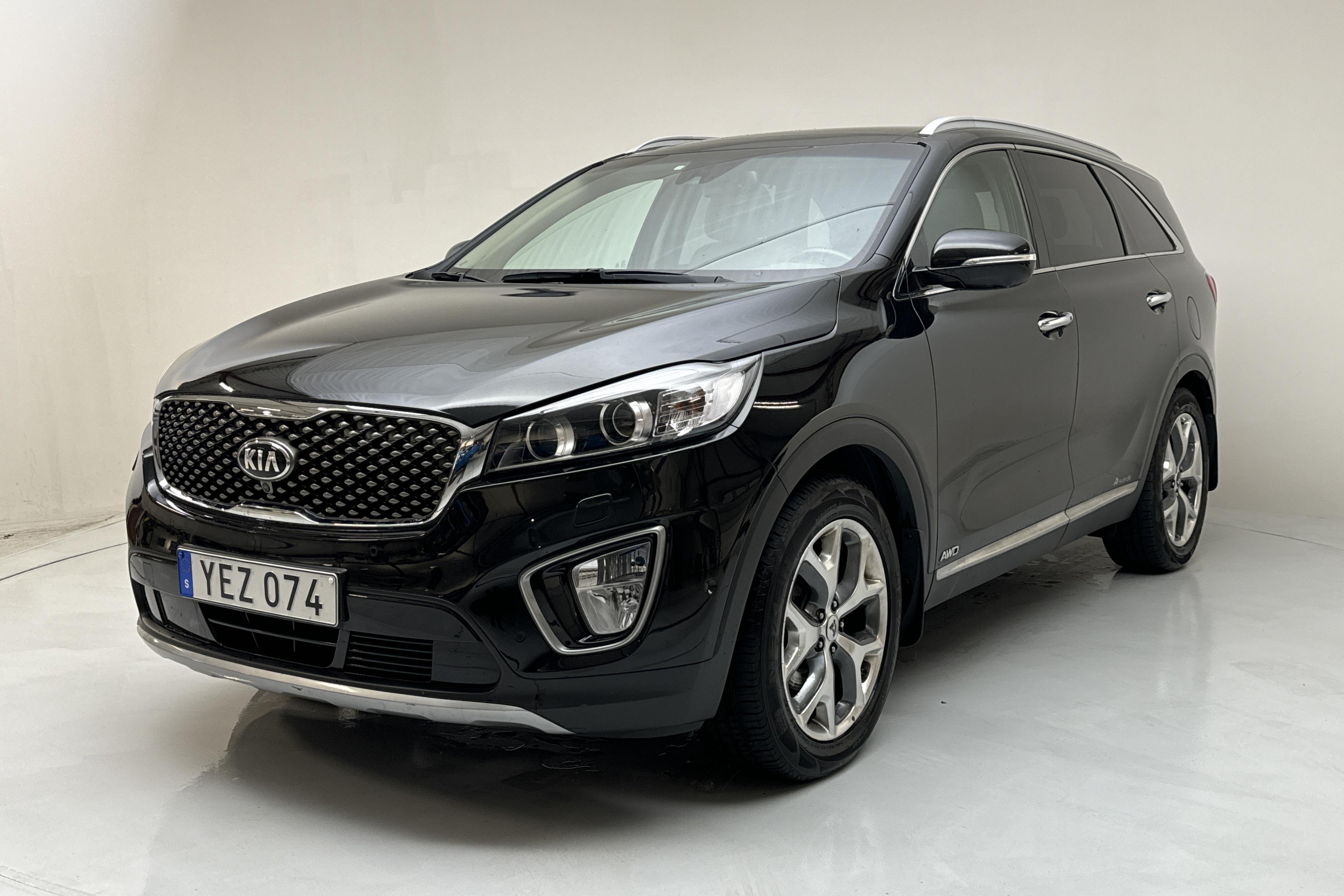 KIA Sorento 2.2 CRDi (200hk) - 11 663 mil - Automat - svart - 2016