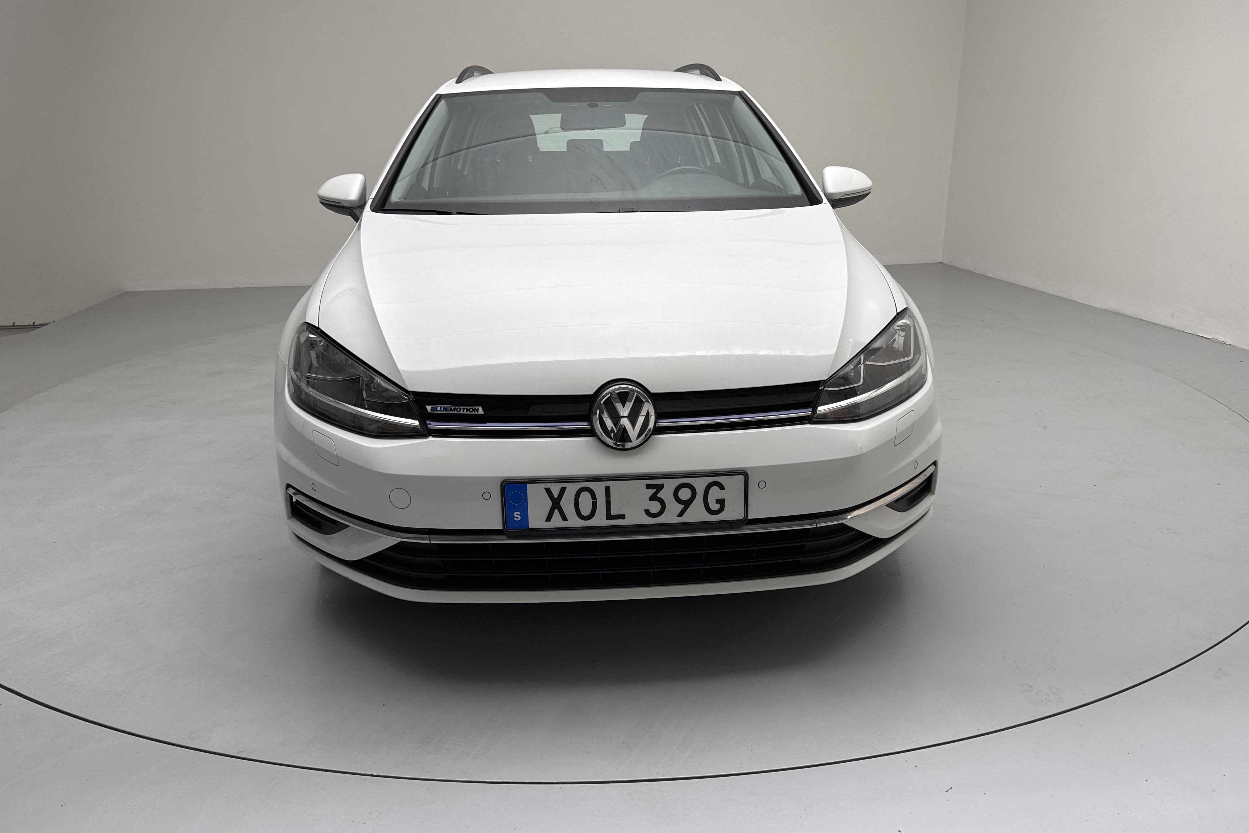 VW Golf VII 1.5 TGI Sportscombi (130hk) - 51 830 km - Manualna - biały - 2019