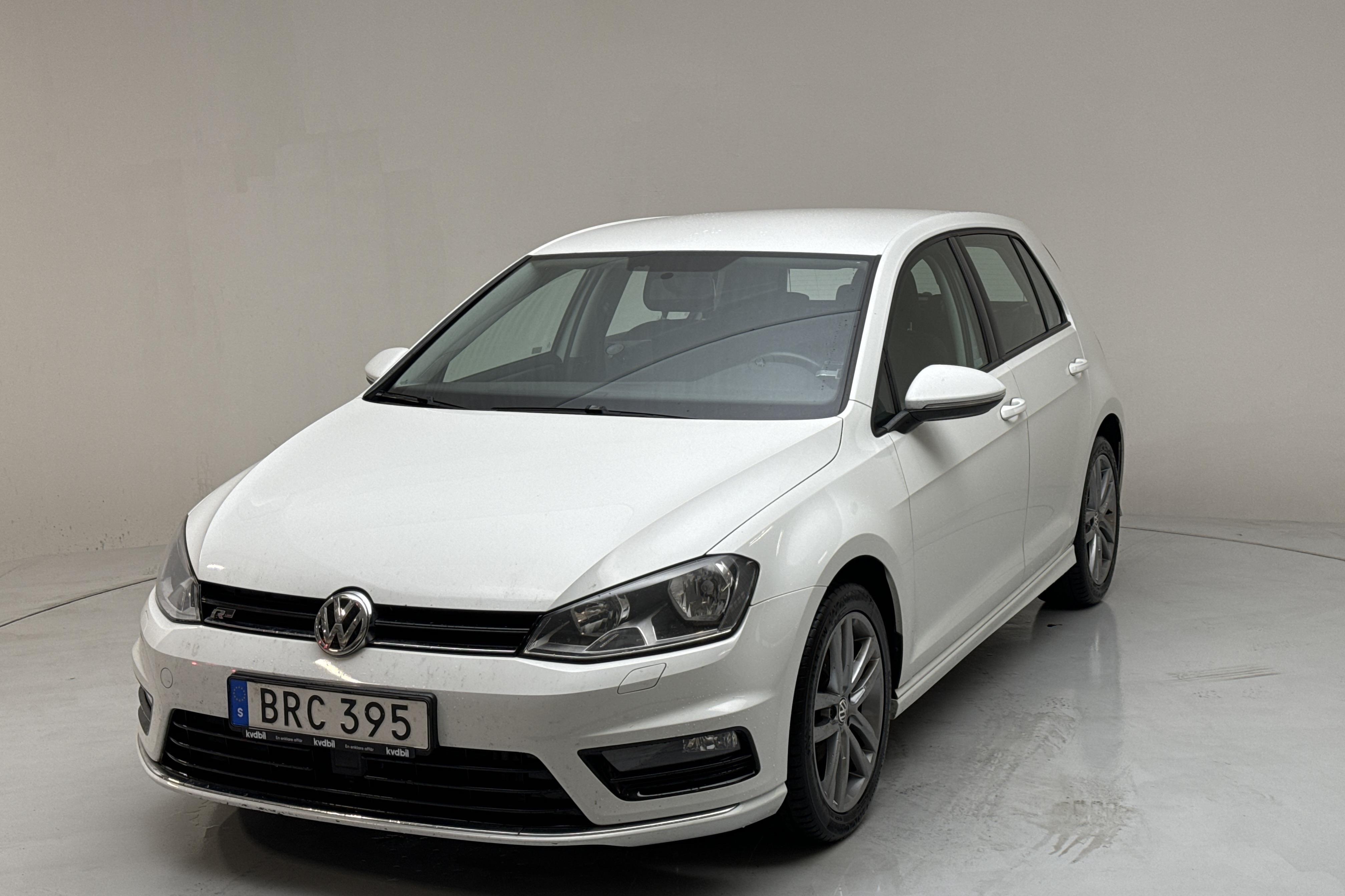 VW Golf VII 1.2 TSI 5dr (105hk) - 10 341 mil - Automat - vit - 2015