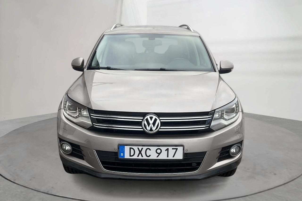 VW Tiguan 2.0 TDI 4MOTION BlueMotion Technology (140hk) - 170 180 km - Automatyczna - Light Grey - 2012