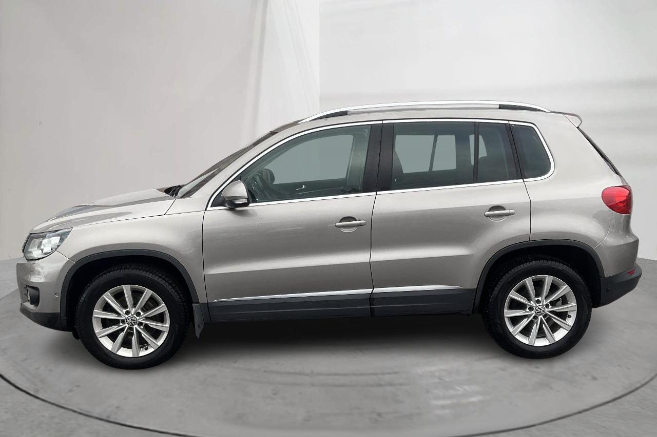 VW Tiguan 2.0 TDI 4MOTION BlueMotion Technology (140hk) - 17 018 mil - Automat - Light Grey - 2012