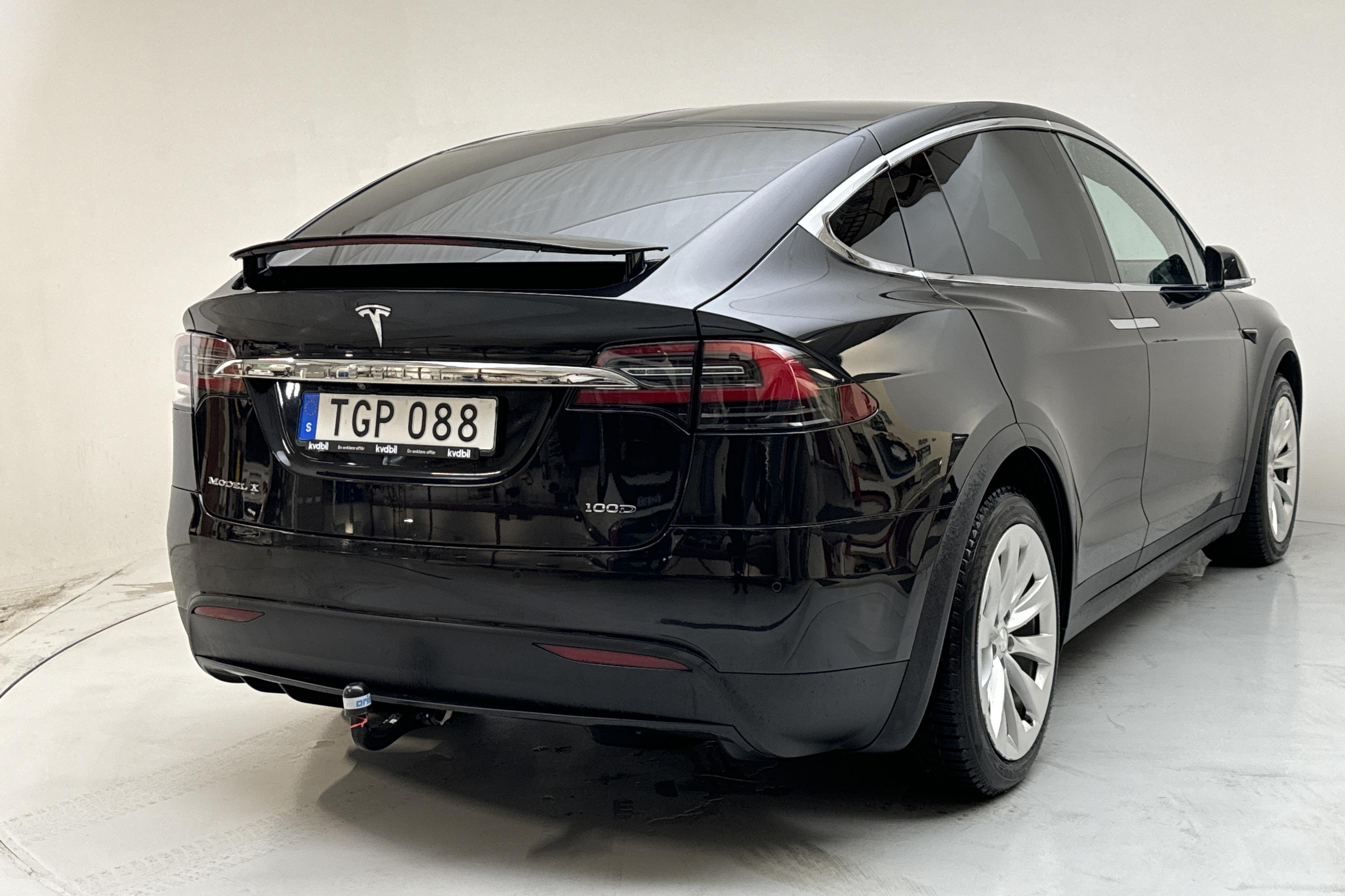 Tesla Model X 100D - 214 120 km - Automatyczna - czarny - 2018