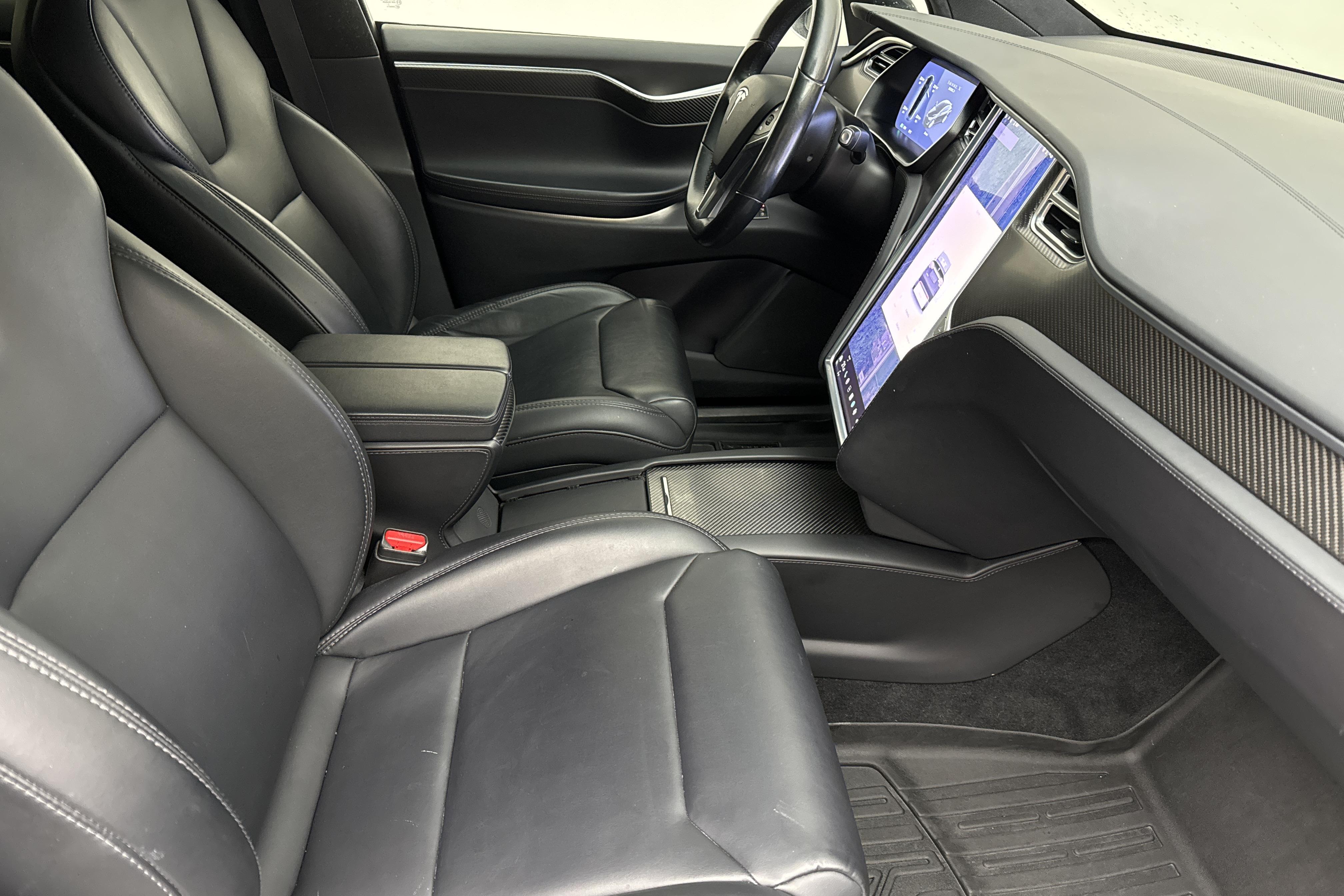 Tesla Model X 100D - 21 412 mil - Automat - svart - 2018