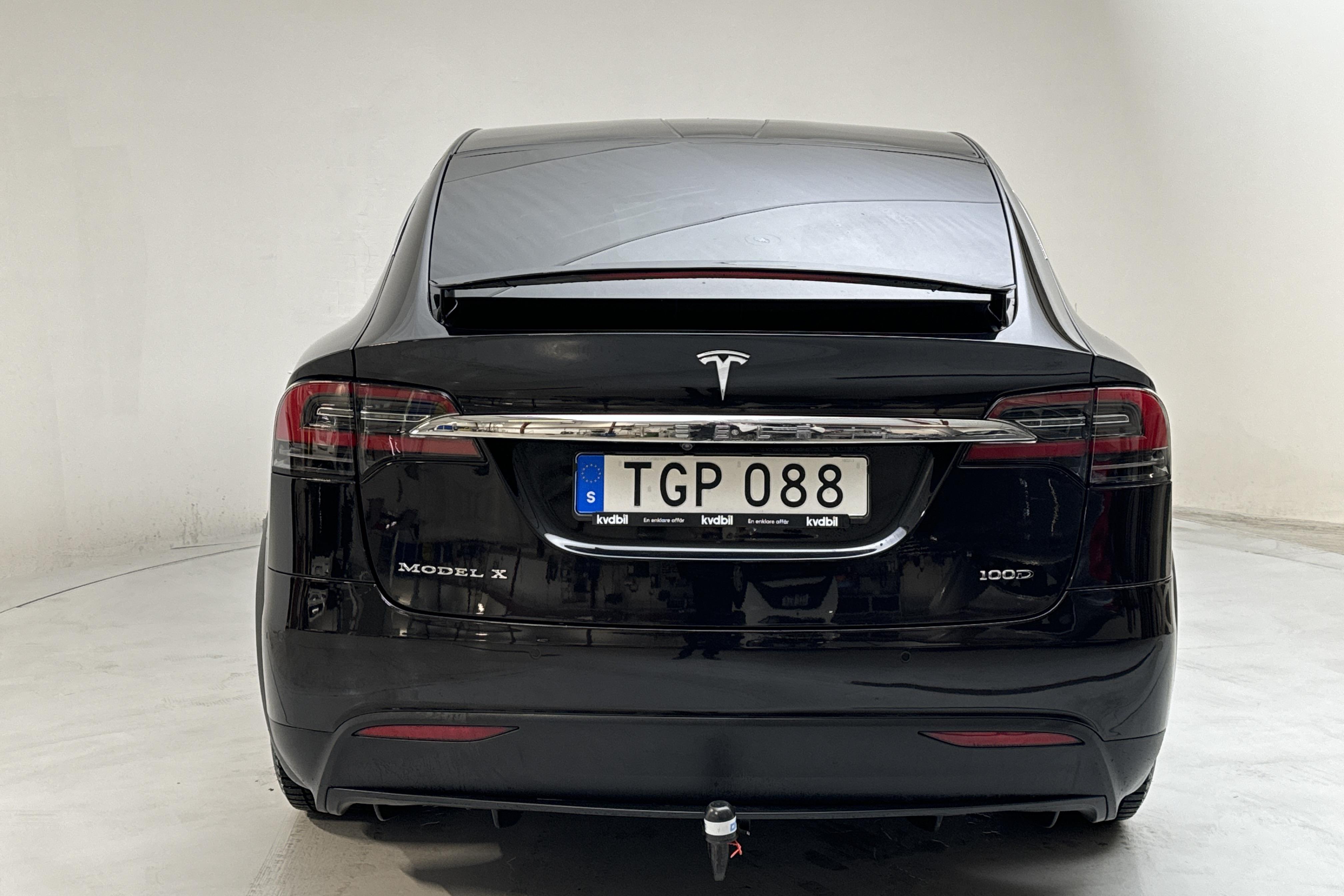 Tesla Model X 100D - 214 120 km - Automaatne - must - 2018