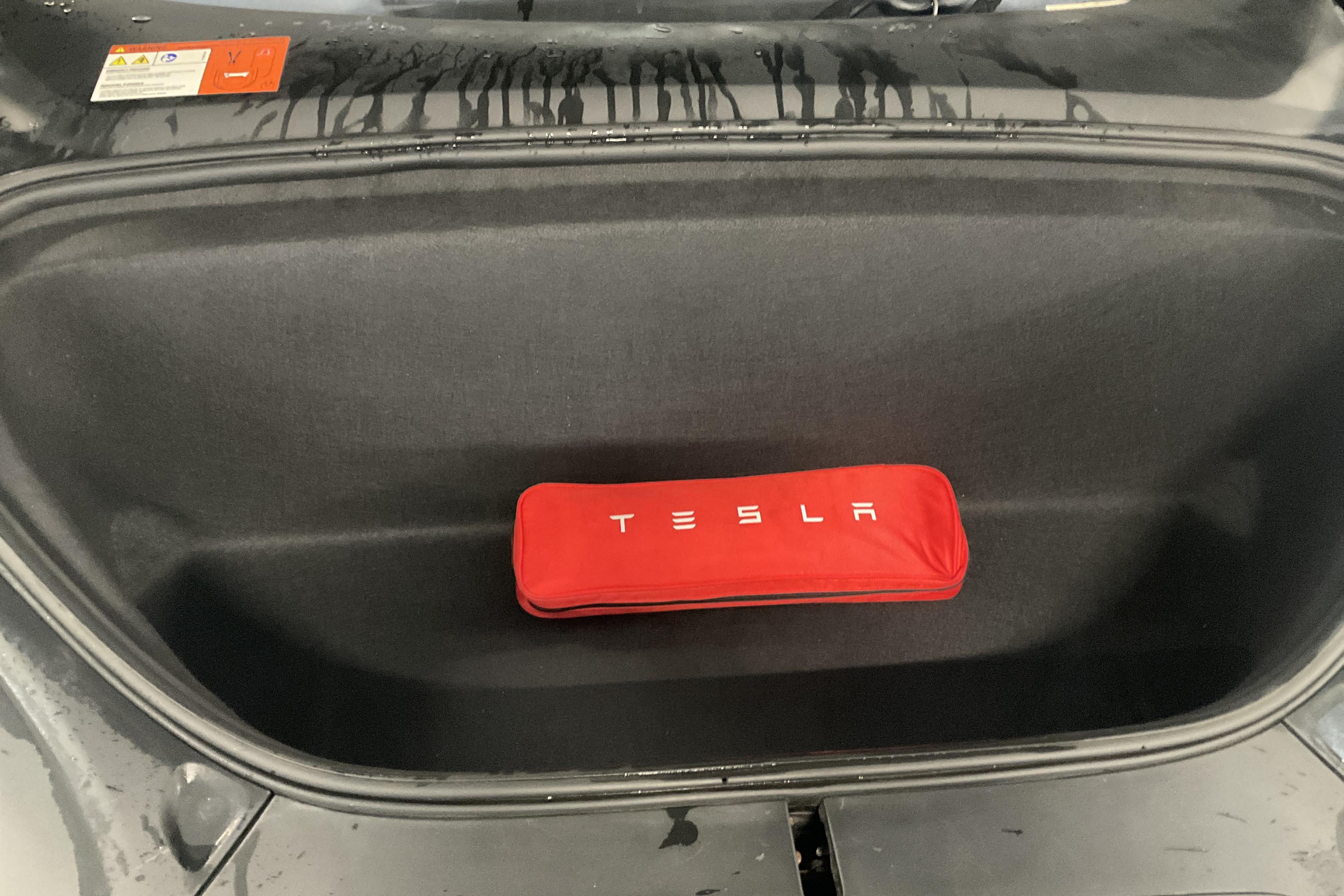 Tesla Model X 100D - 214 120 km - Automaatne - must - 2018