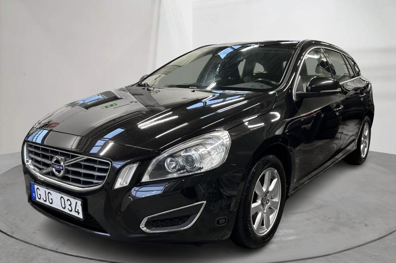 Volvo V60 T3 (150hk) - 150 330 km - Manualna - czarny - 2012